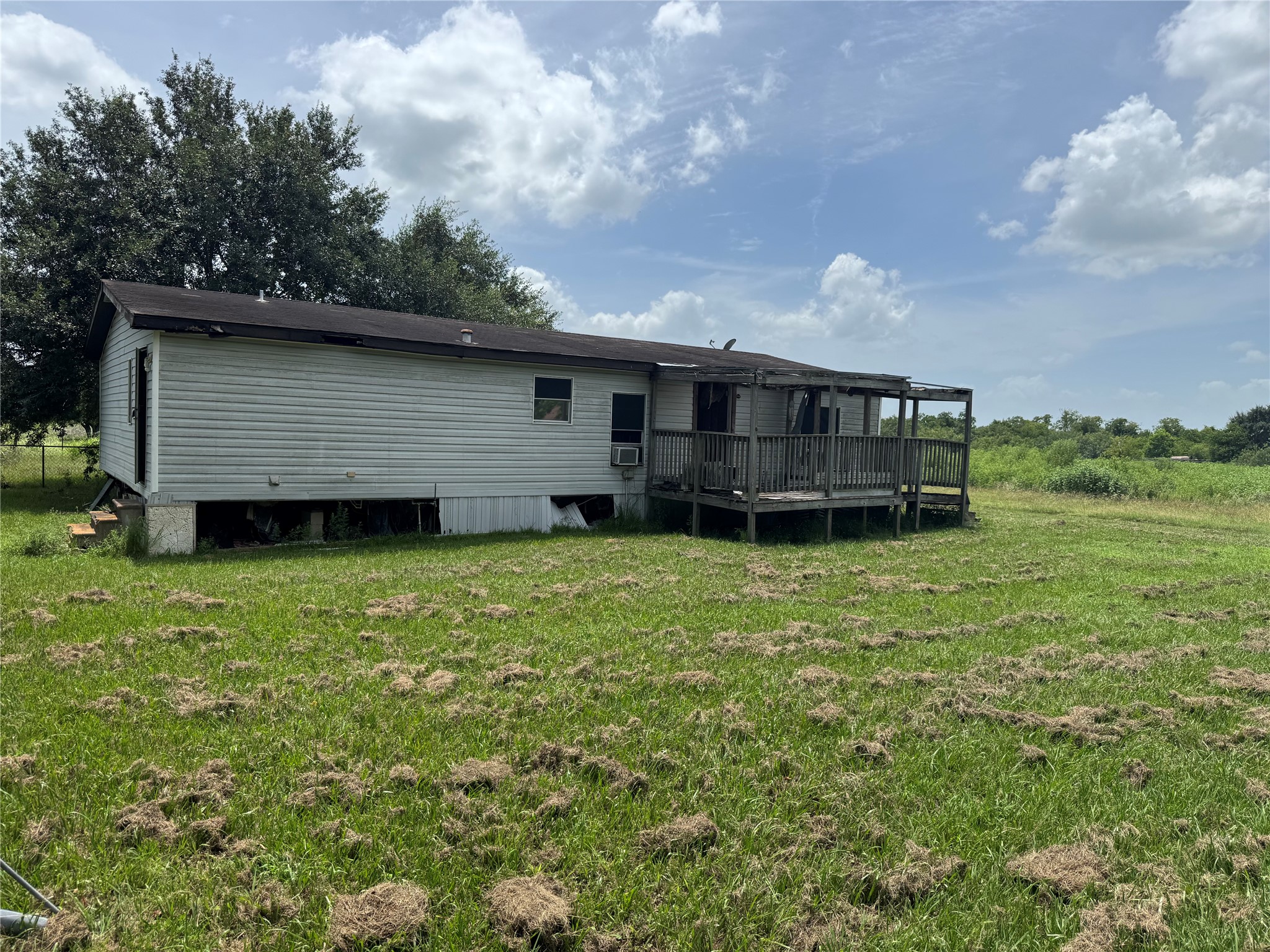 809 Campbell Road Property Photo 2