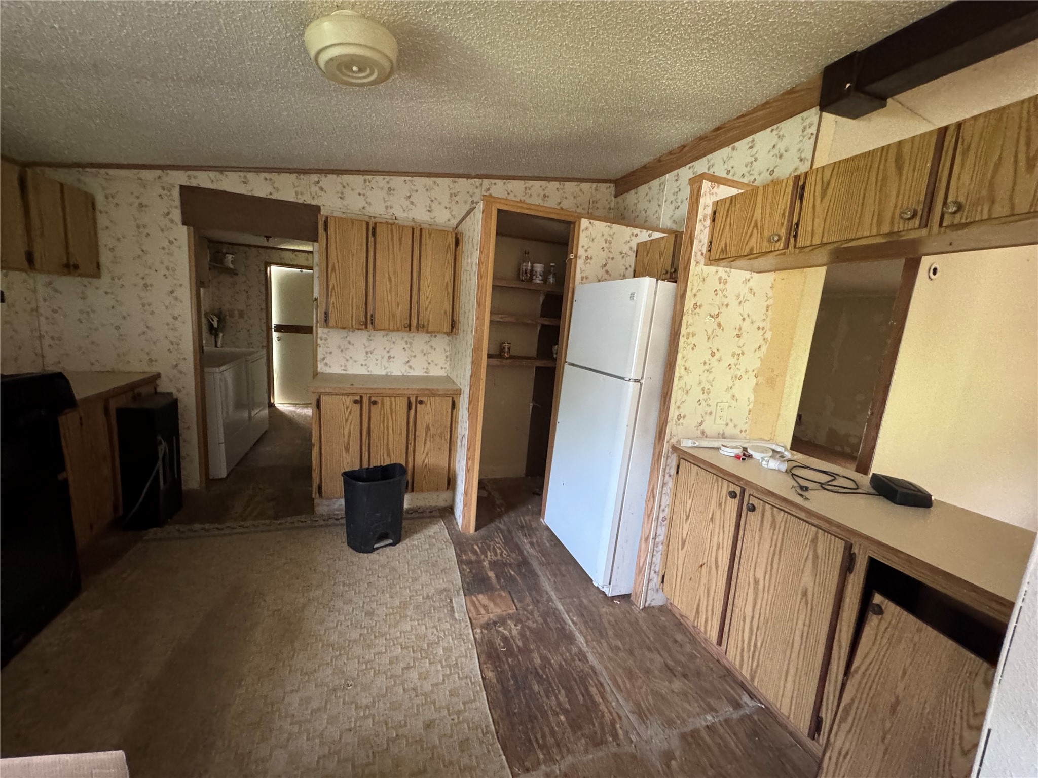 809 Campbell Road Property Photo 16