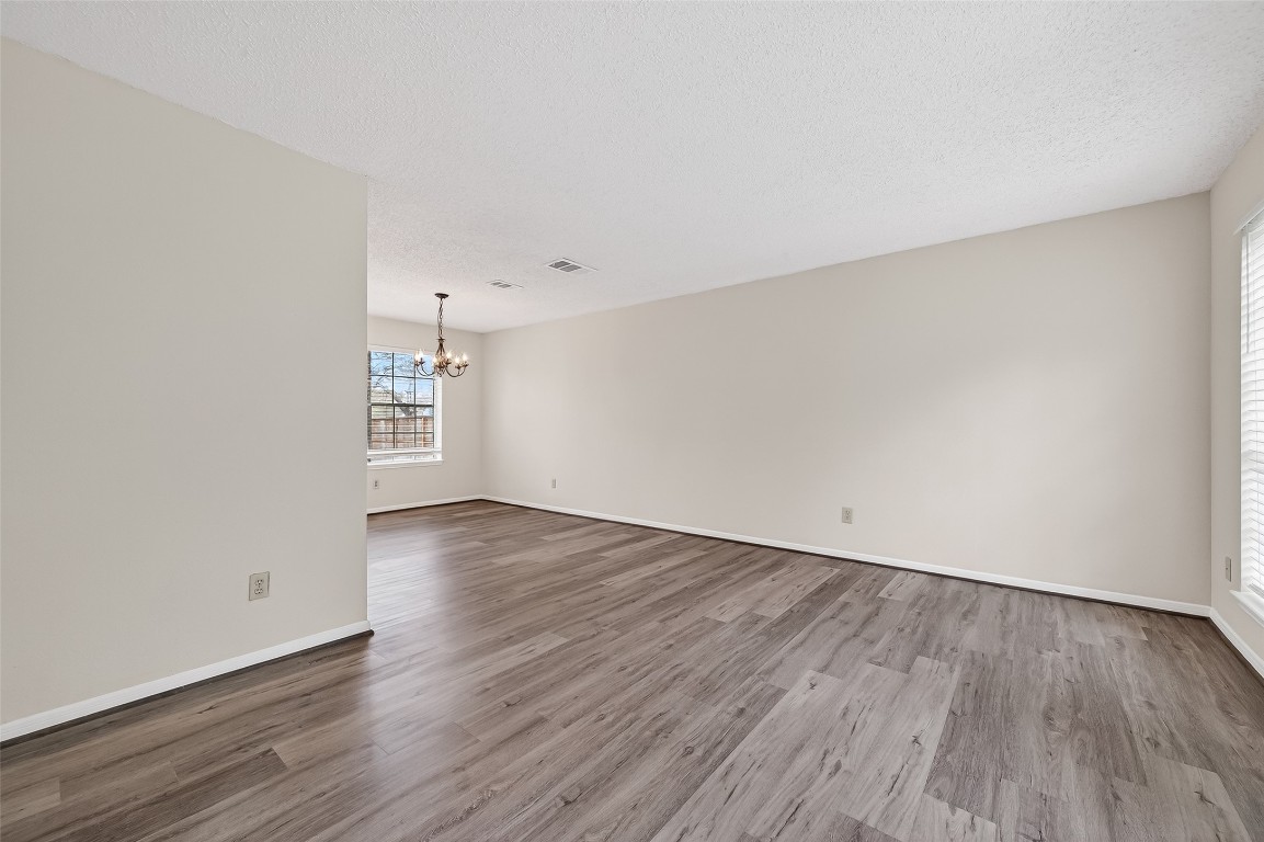 3102 Lakefield Way Property Photo 5