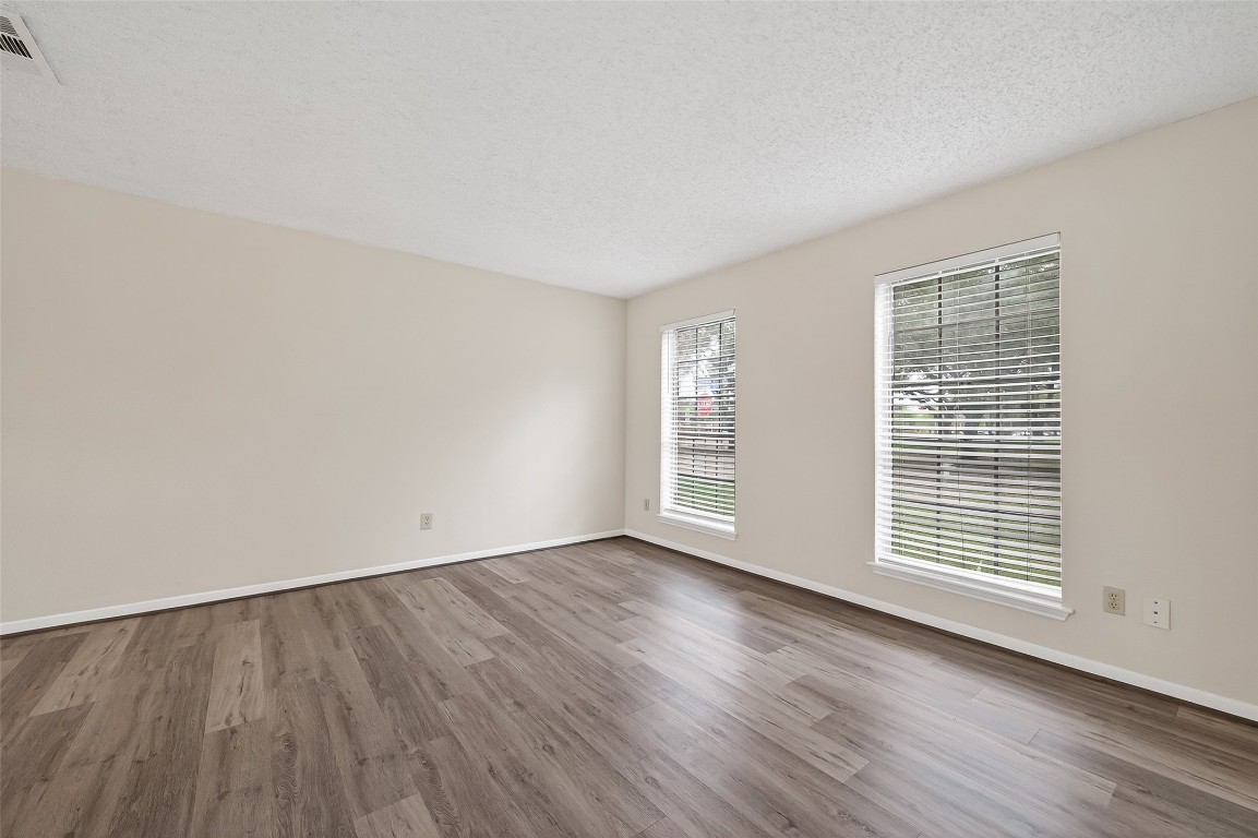 3102 Lakefield Way Property Photo 6