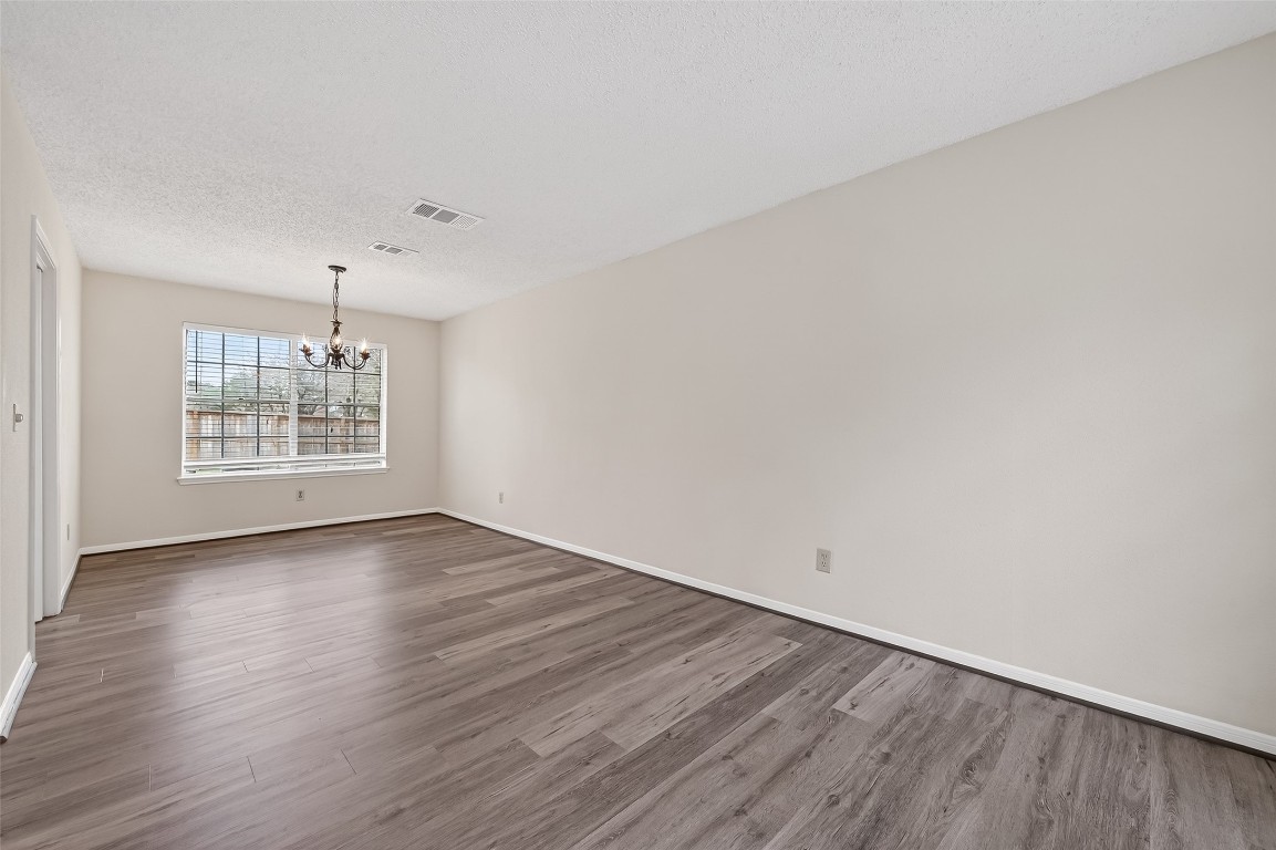3102 Lakefield Way Property Photo 7