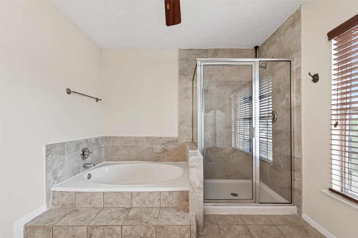 3102 Lakefield Way Property Photo 24