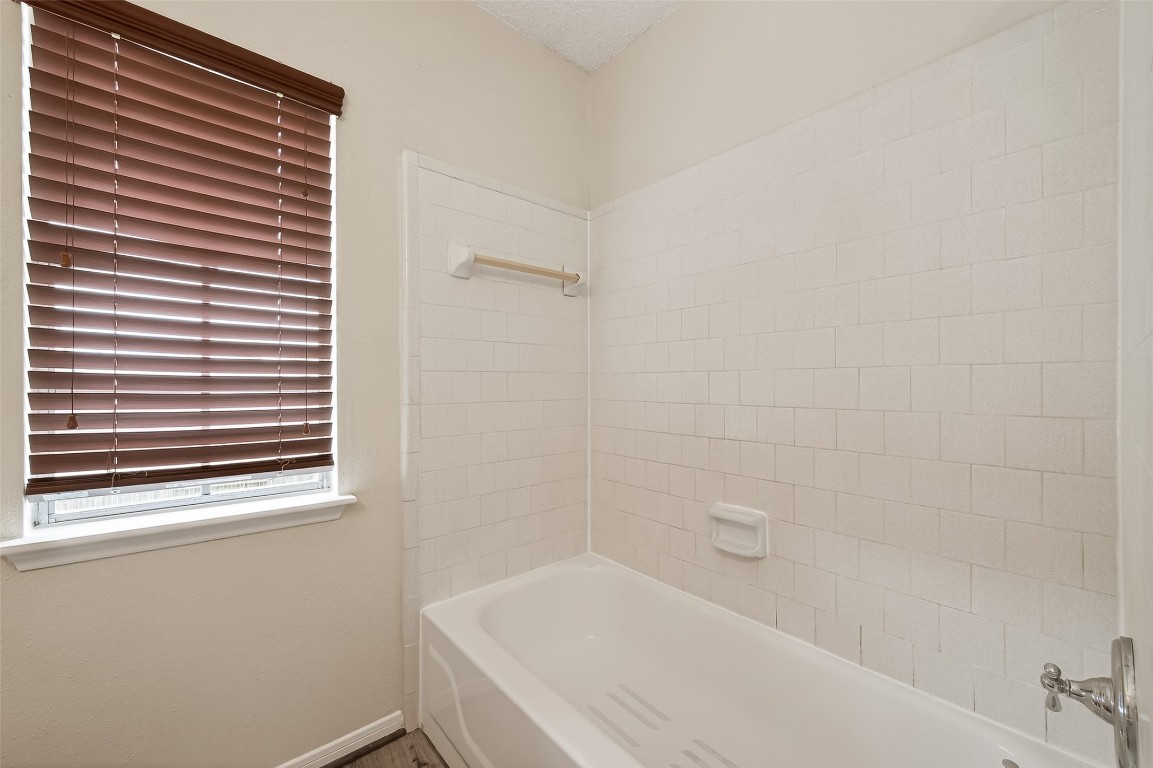 3102 Lakefield Way Property Photo 29