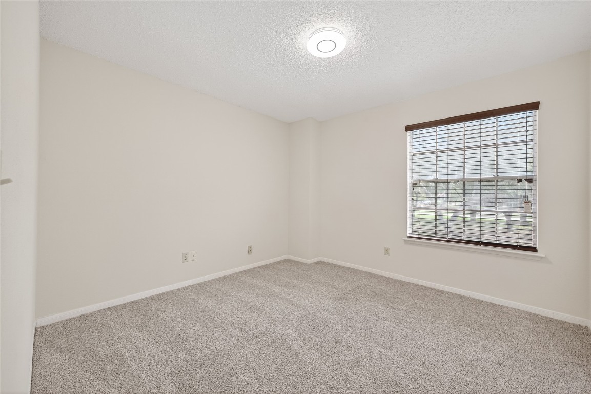 3102 Lakefield Way Property Photo 30