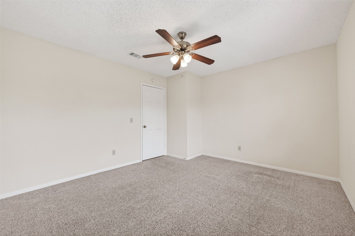 3102 Lakefield Way Property Photo 34