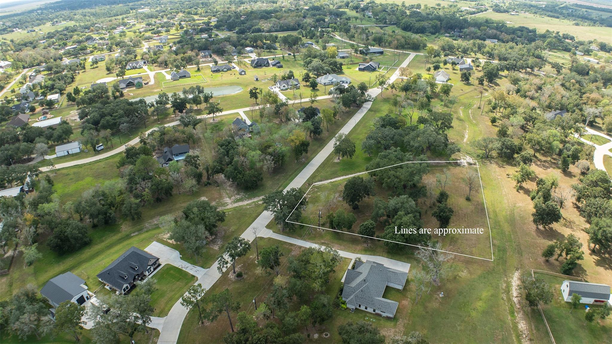2710 Whispering Pine Drive Property Photo 4