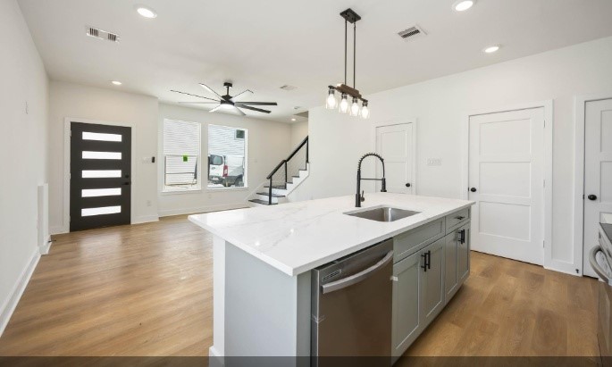 4501 Newberry Street C Property Photo 5