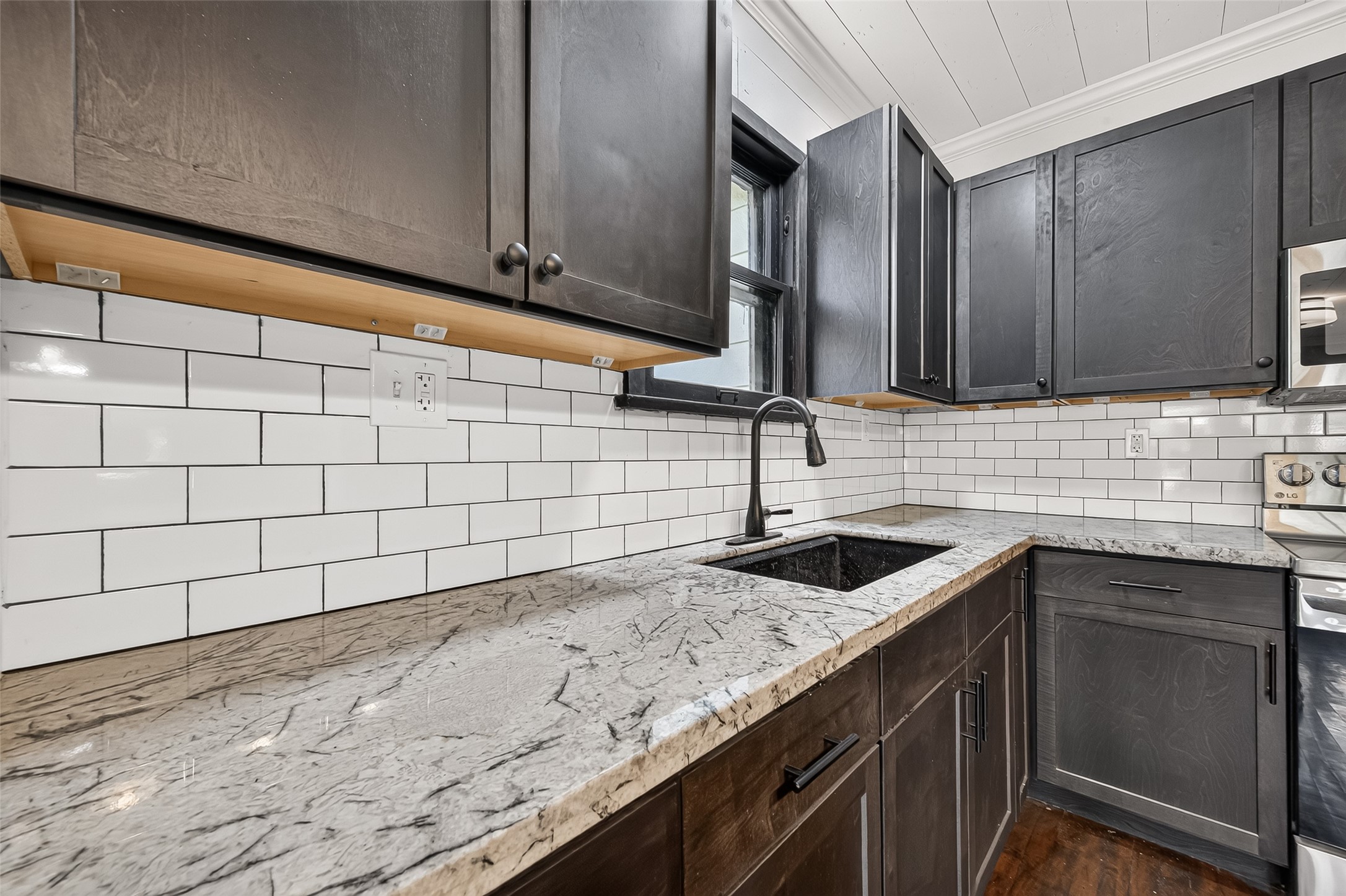 321 S Arcola Street Property Photo 12