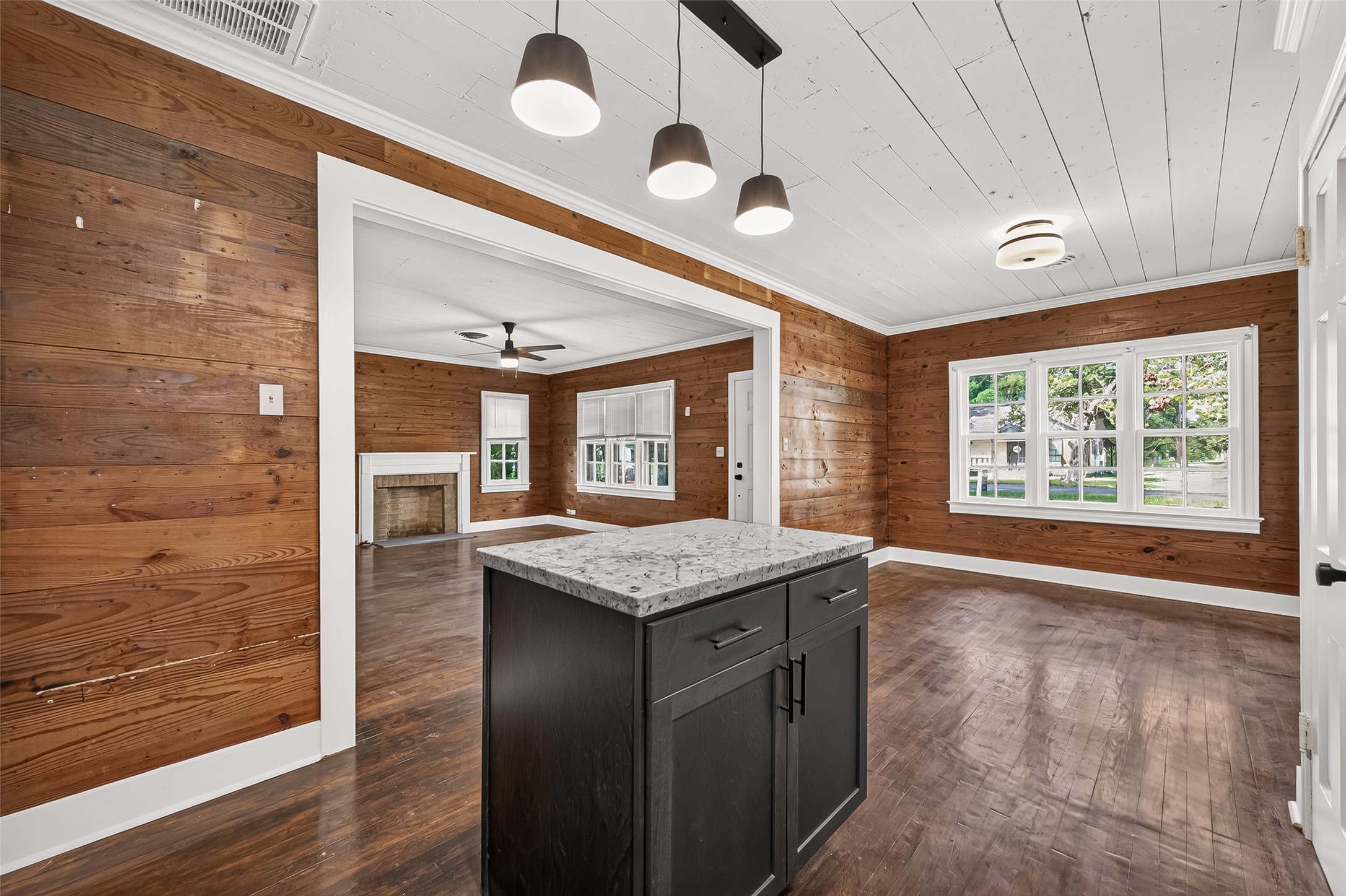 321 S Arcola Street Property Photo 15