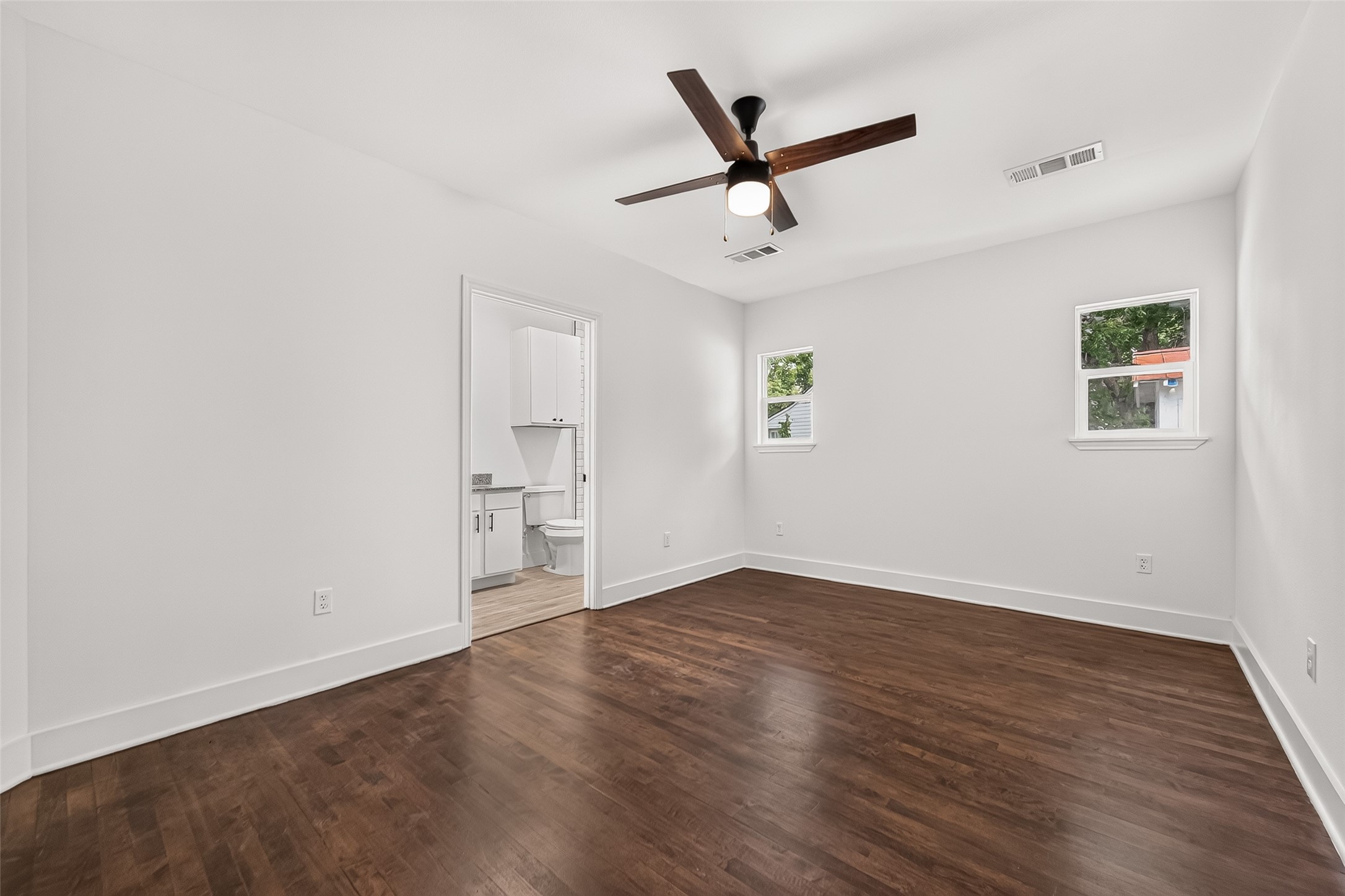 321 S Arcola Street Property Photo 22