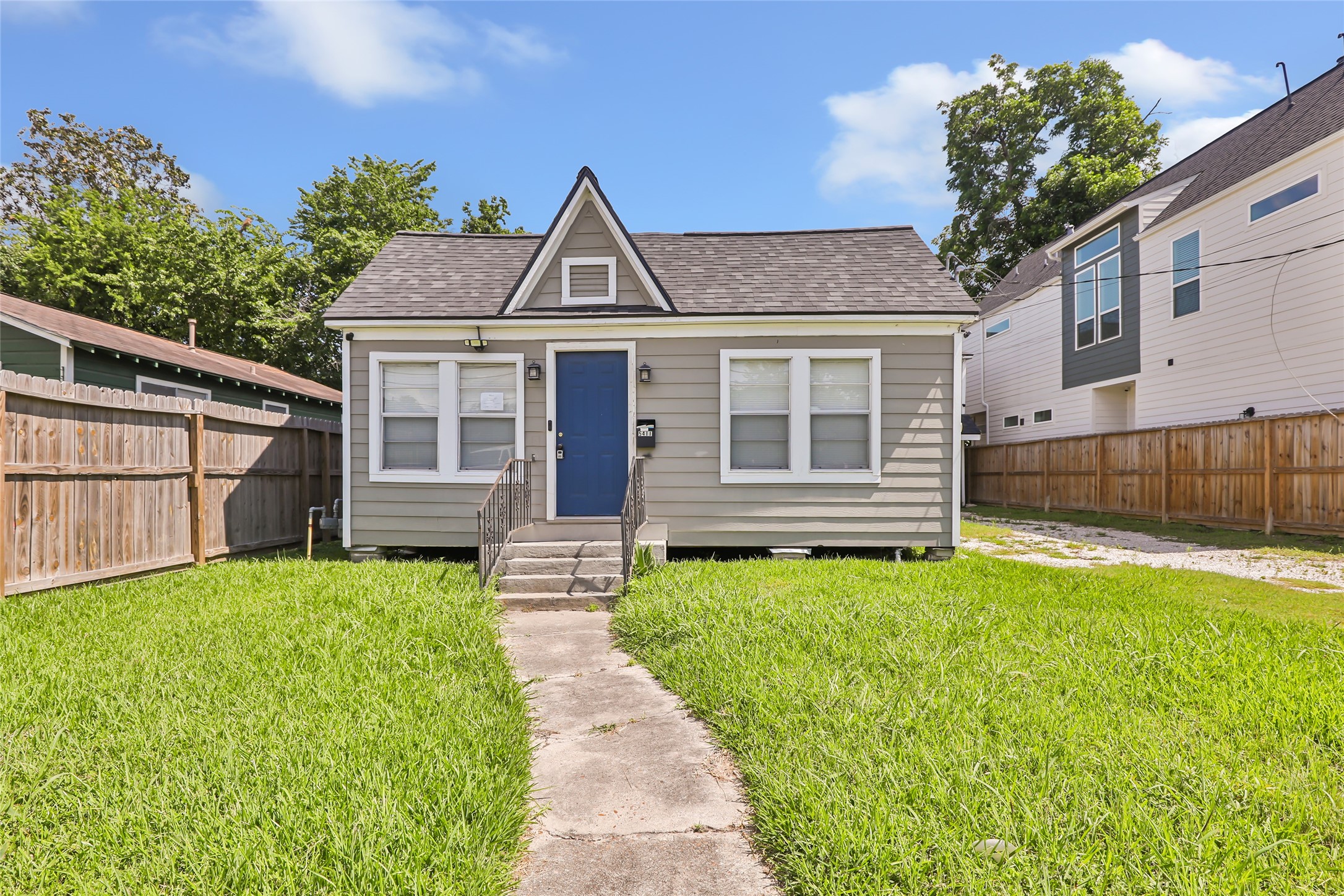 5411 Arapahoe Street Property Photo 1