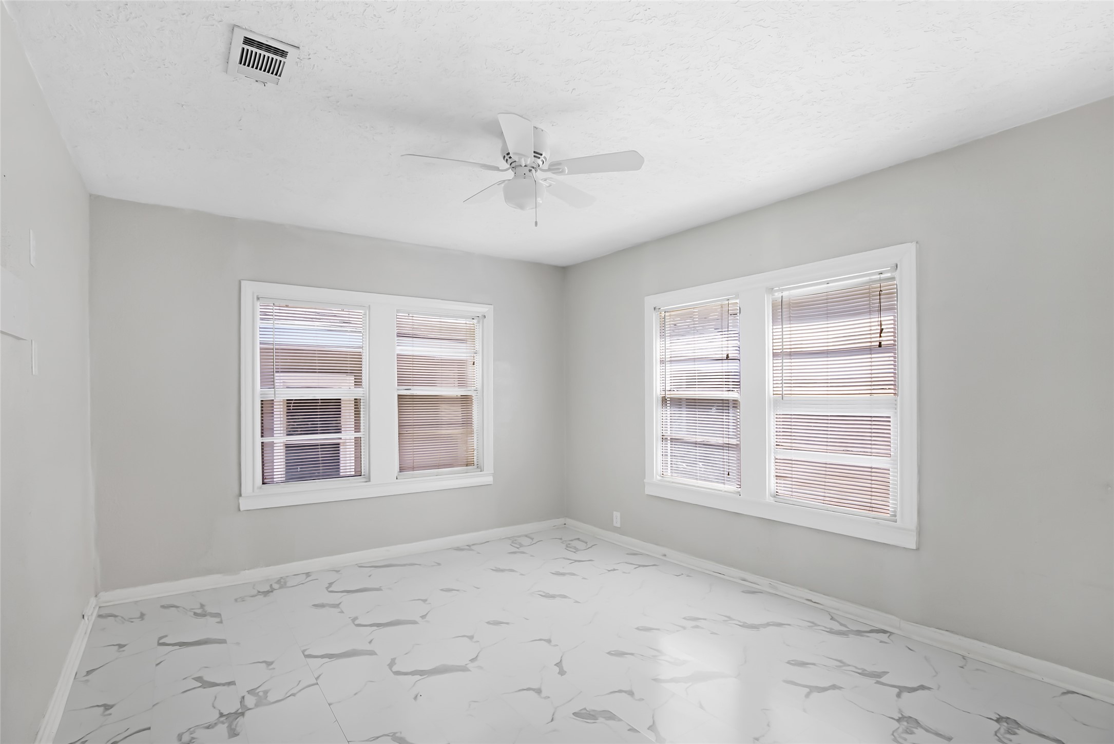 5411 Arapahoe Street Property Photo 18