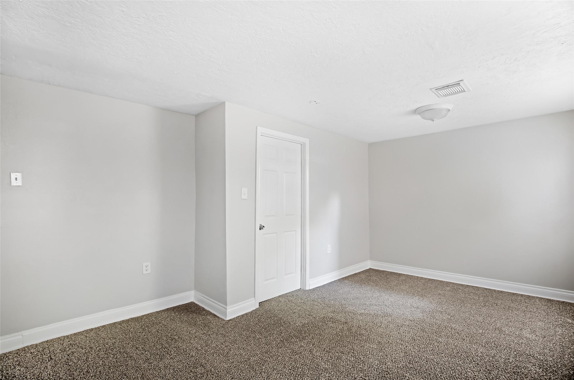 5411 Arapahoe Street Property Photo 23