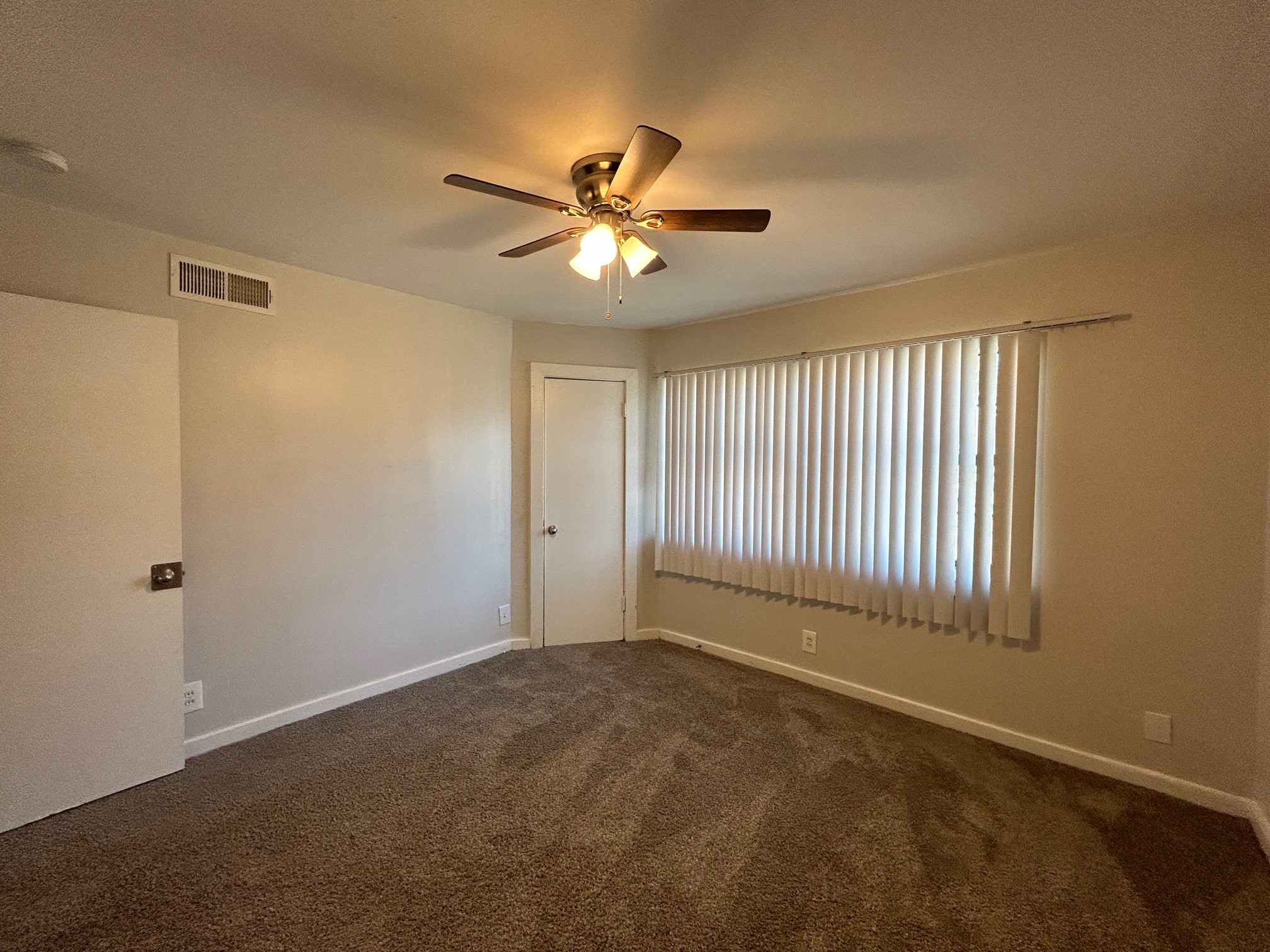 3629 N Macgregor Wa 141 Property Photo 16