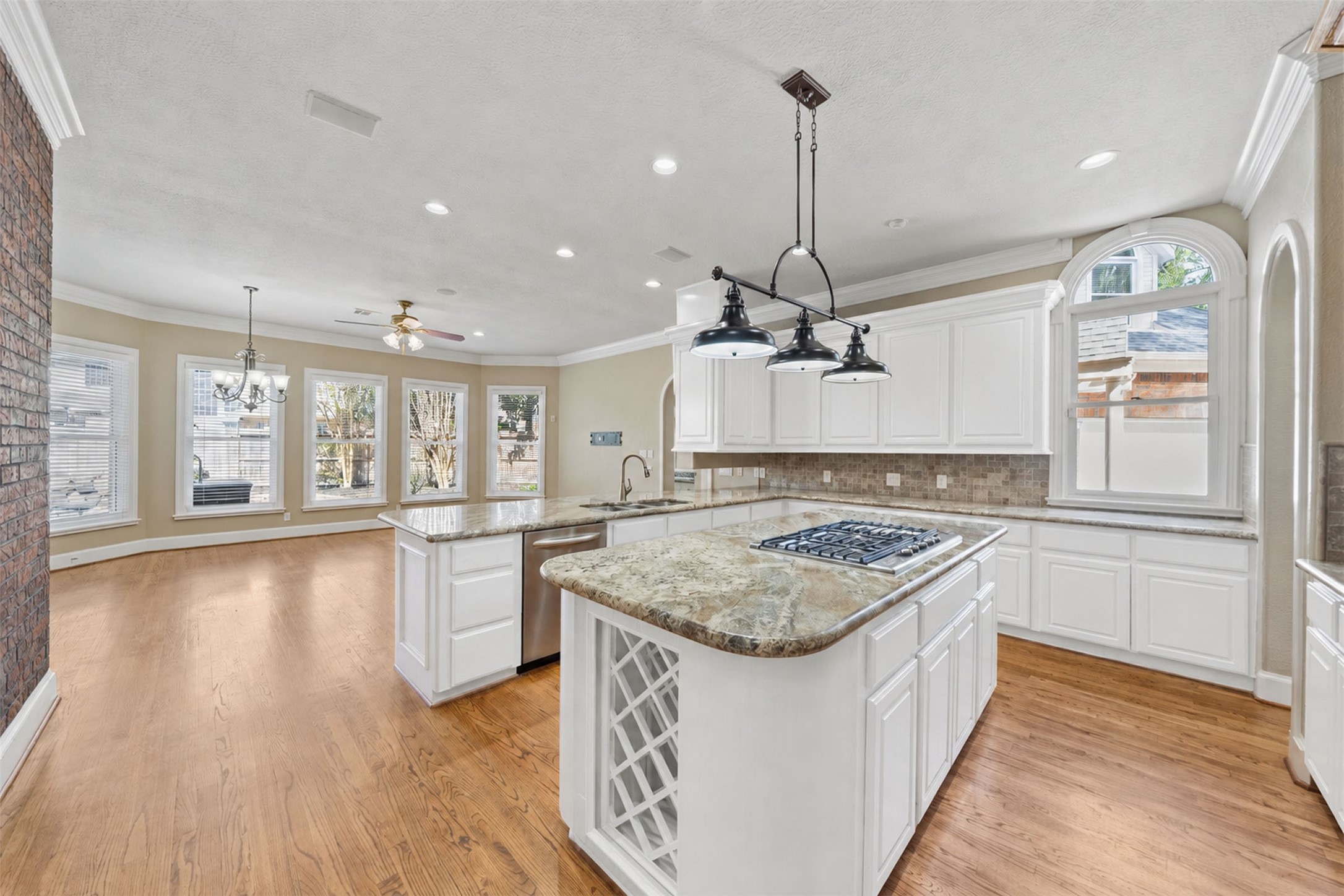 13714 Gainesway Drive Property Photo 13