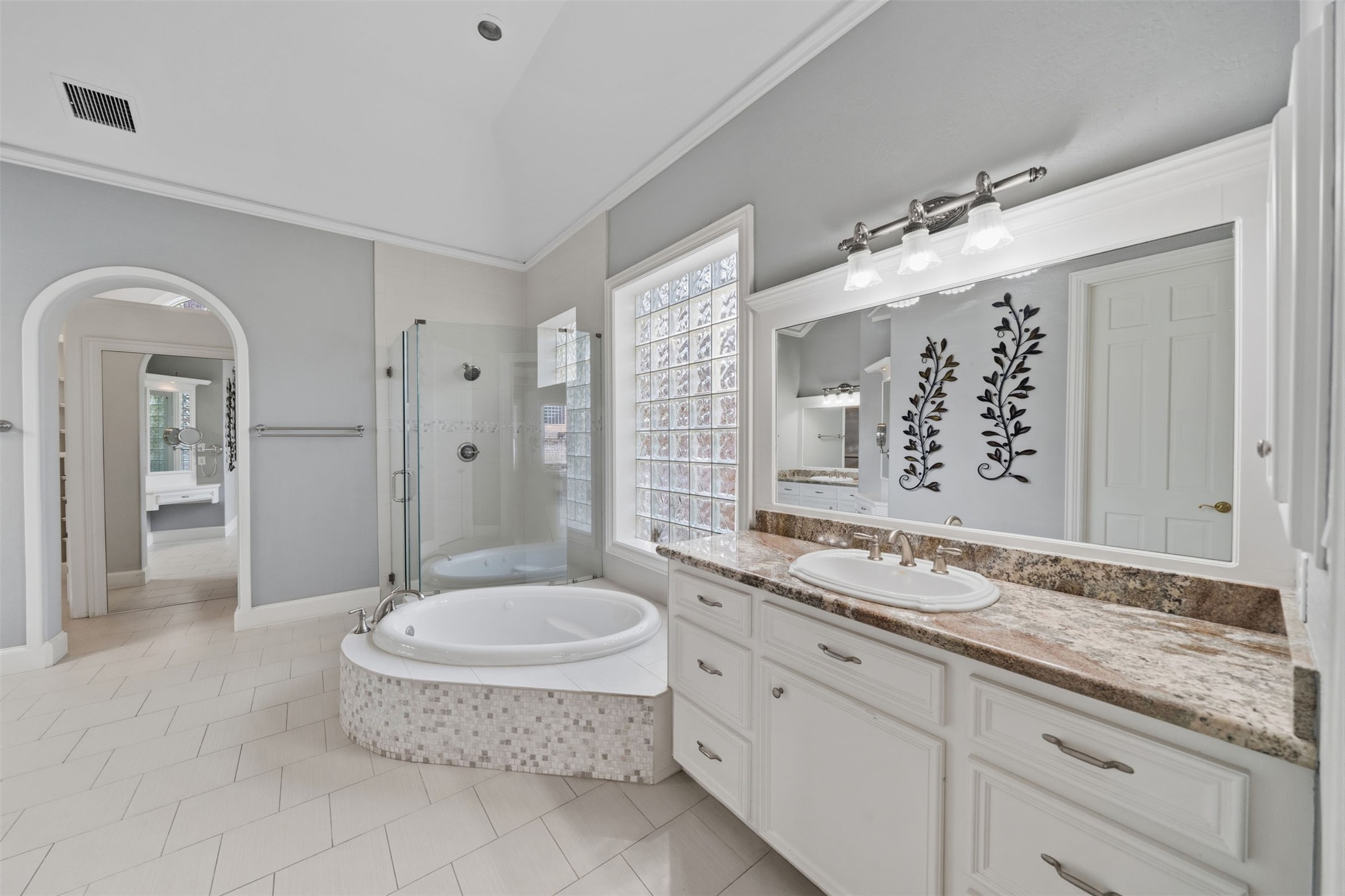 13714 Gainesway Drive Property Photo 20