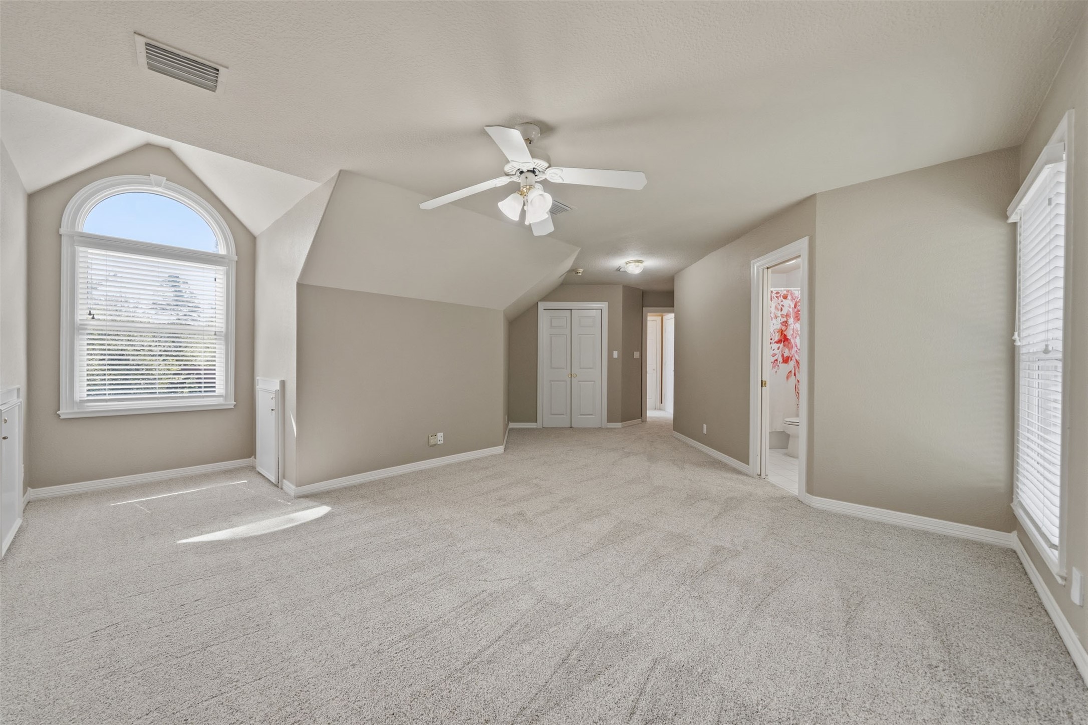 13714 Gainesway Drive Property Photo 29