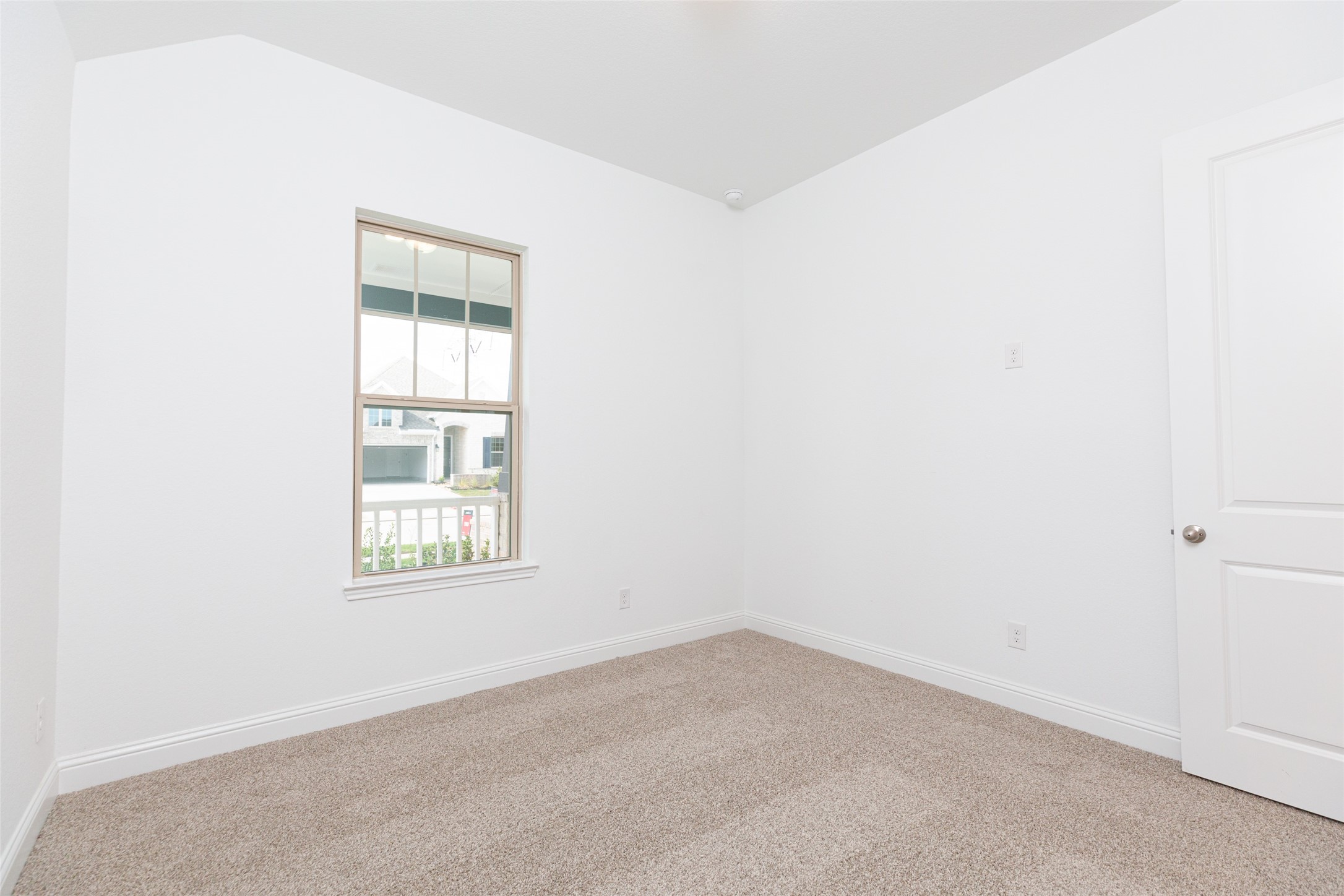 7034 Glennwick Grove Lane Property Photo 5
