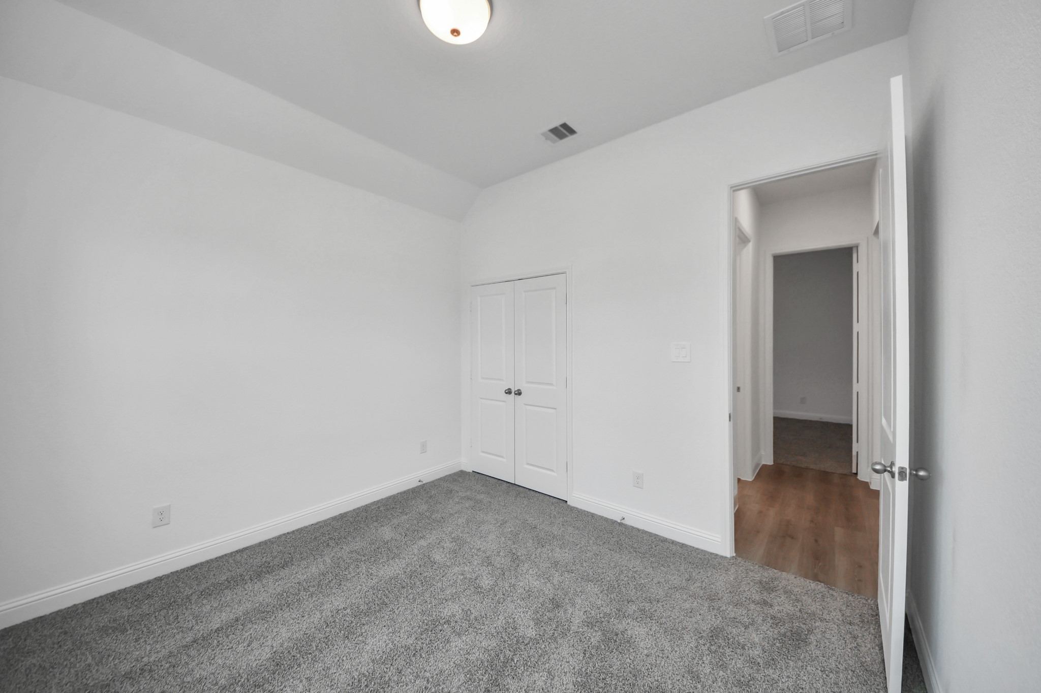 7034 Glennwick Grove Lane Property Photo 11