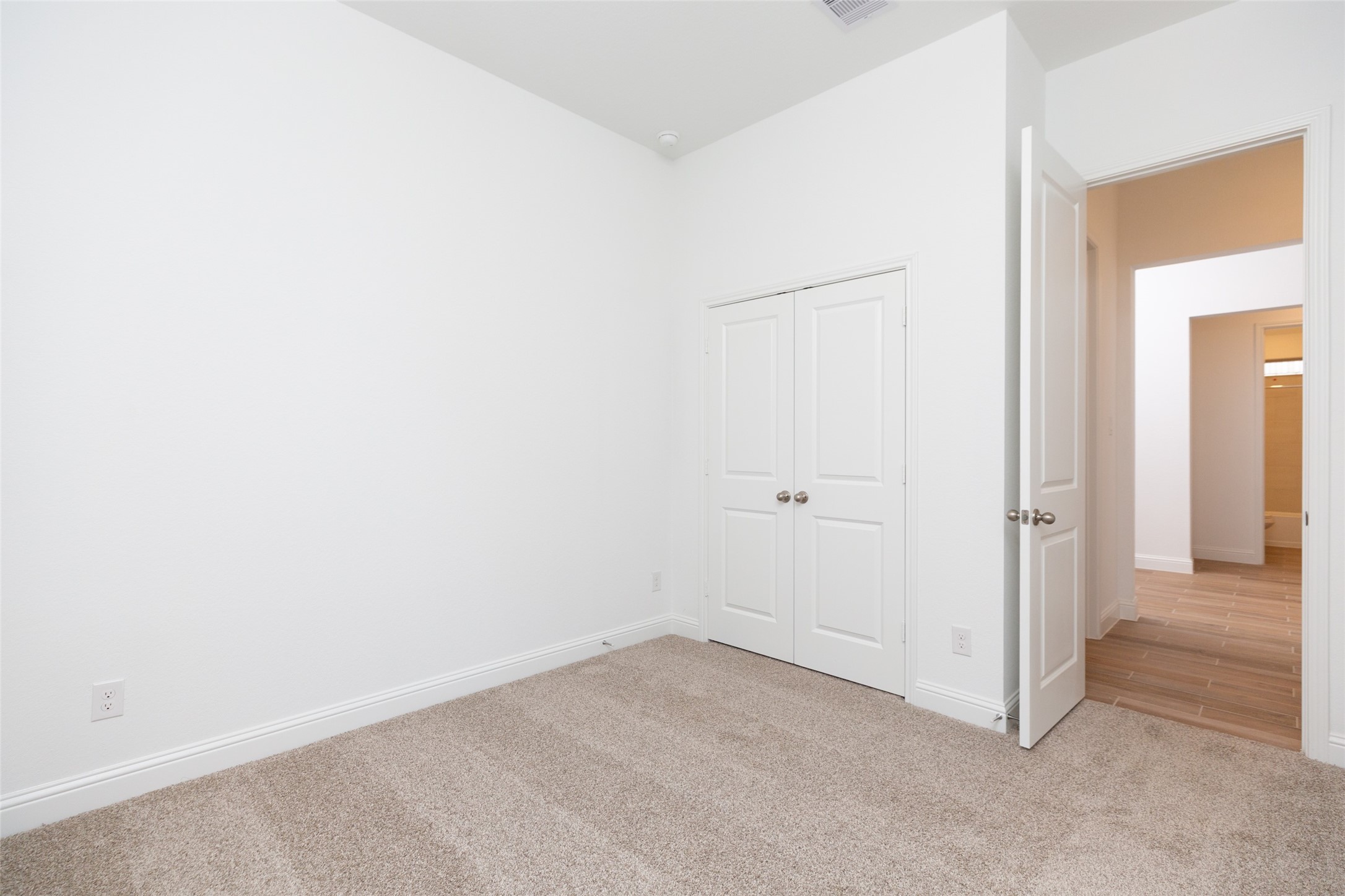 7034 Glennwick Grove Lane Property Photo 12