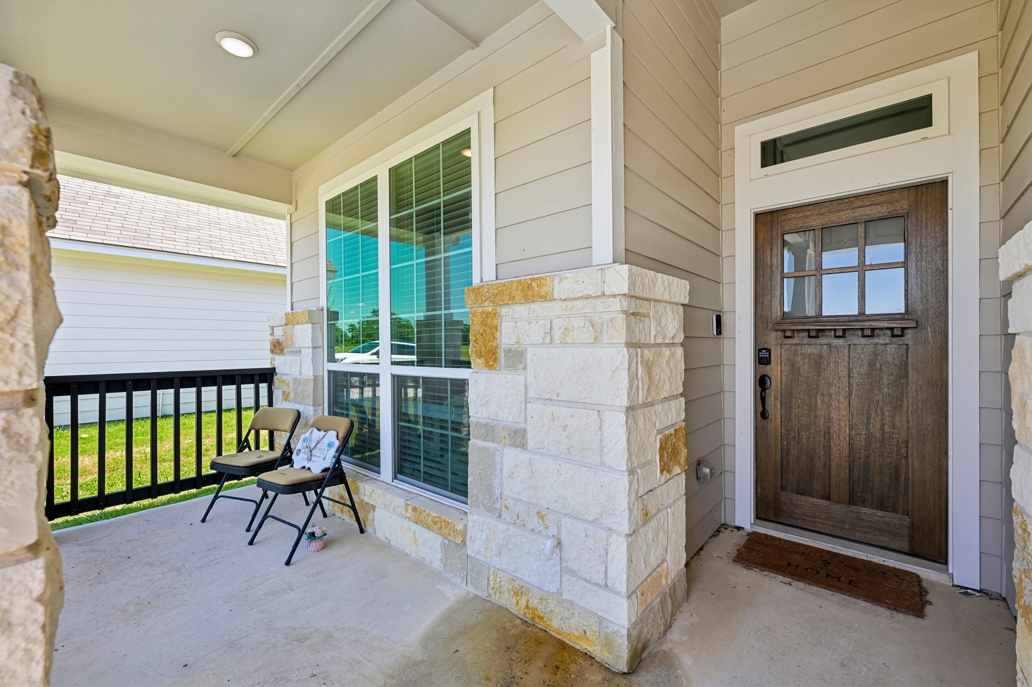 716 Killam Drive Property Photo 4