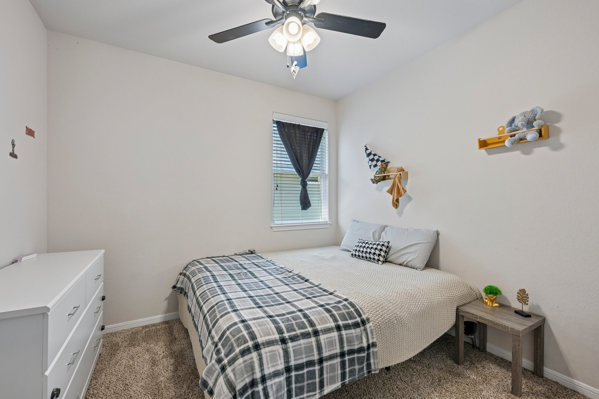 716 Killam Drive Property Photo 15
