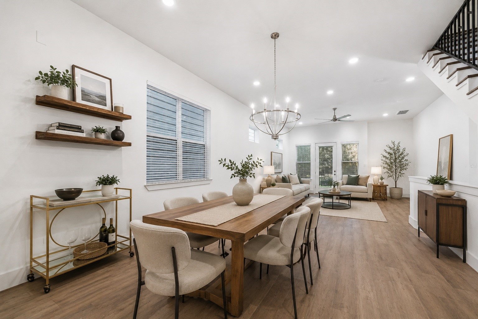 1222 W 21st Street Property Photo 5