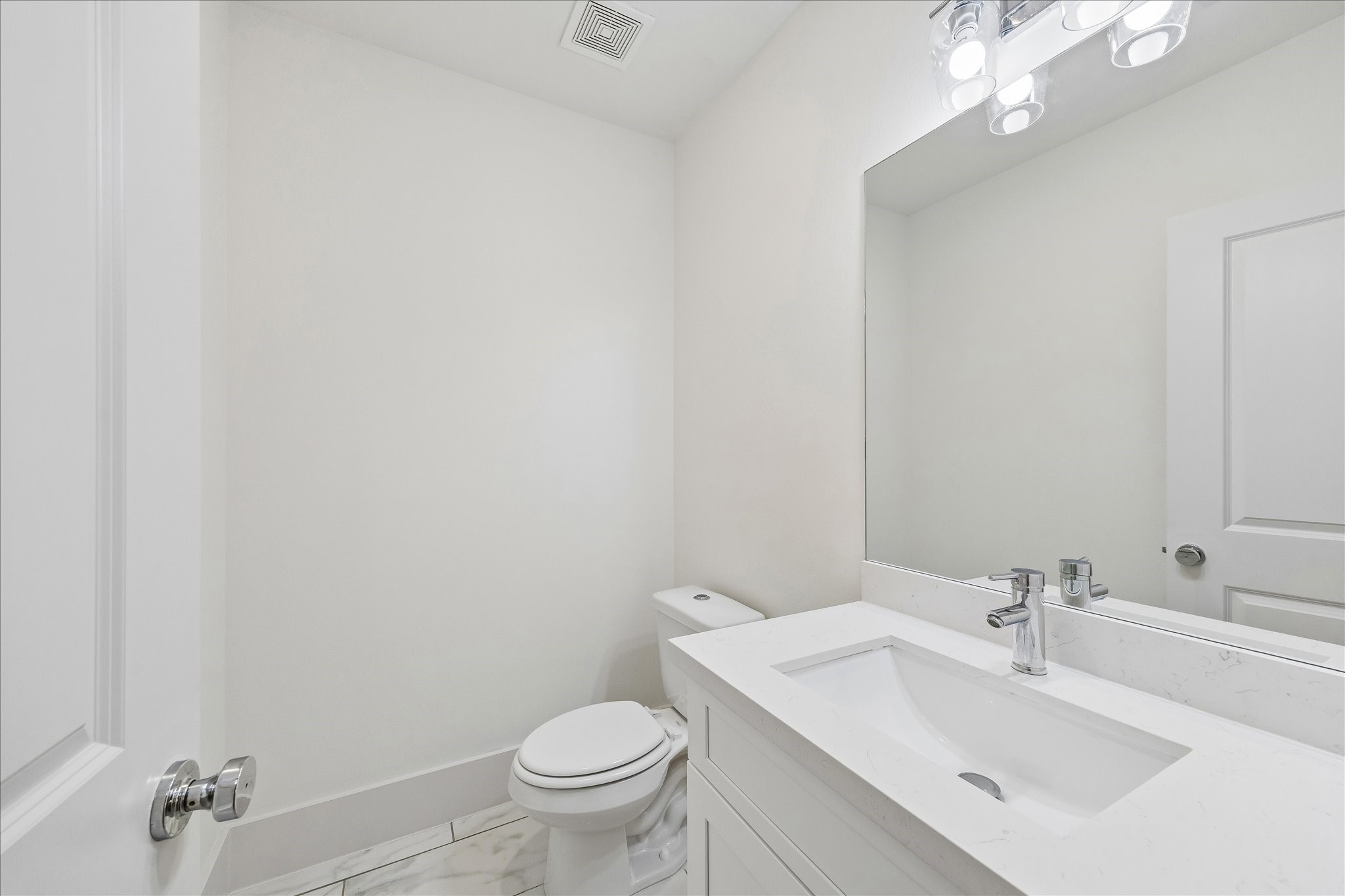 1222 W 21st Street Property Photo 10
