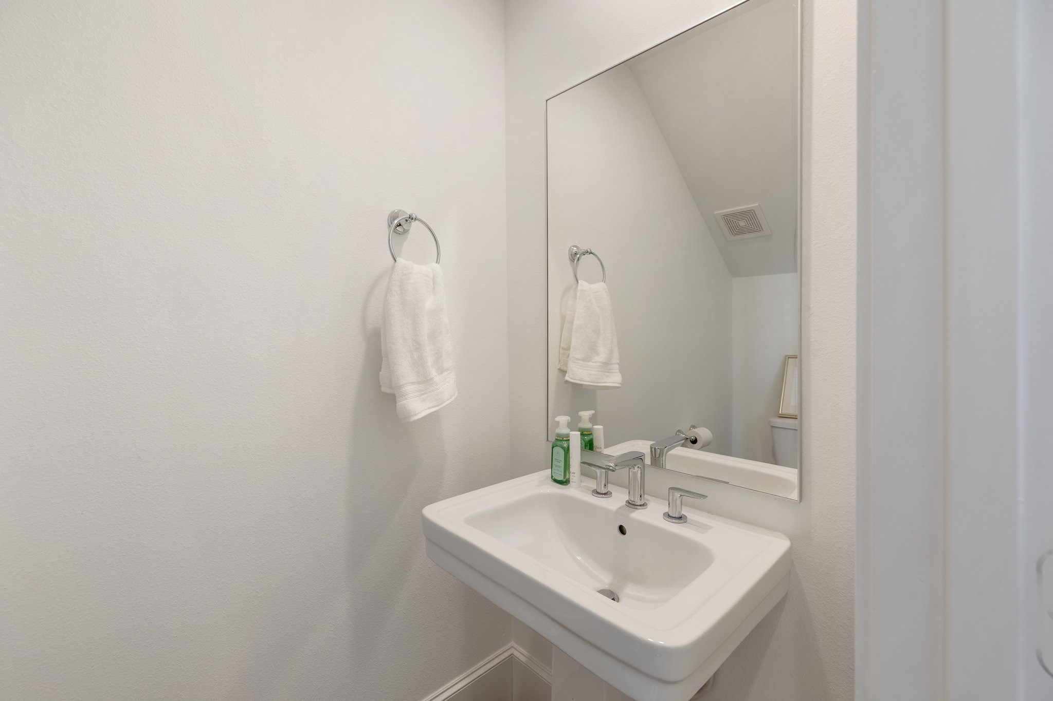 3306 W 12th Street Property Photo 13