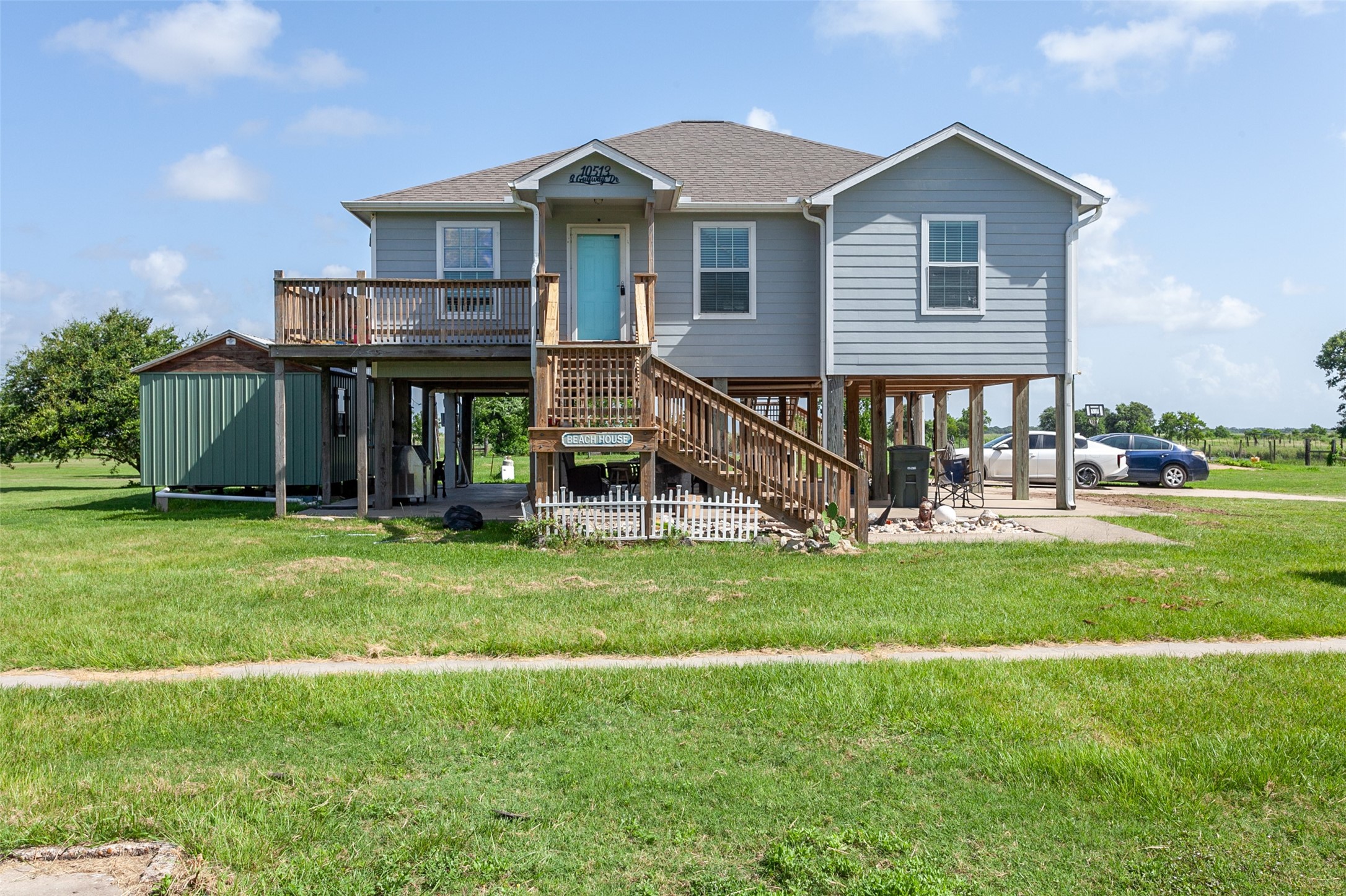10513 Gulfway Drive S Property Photo 1