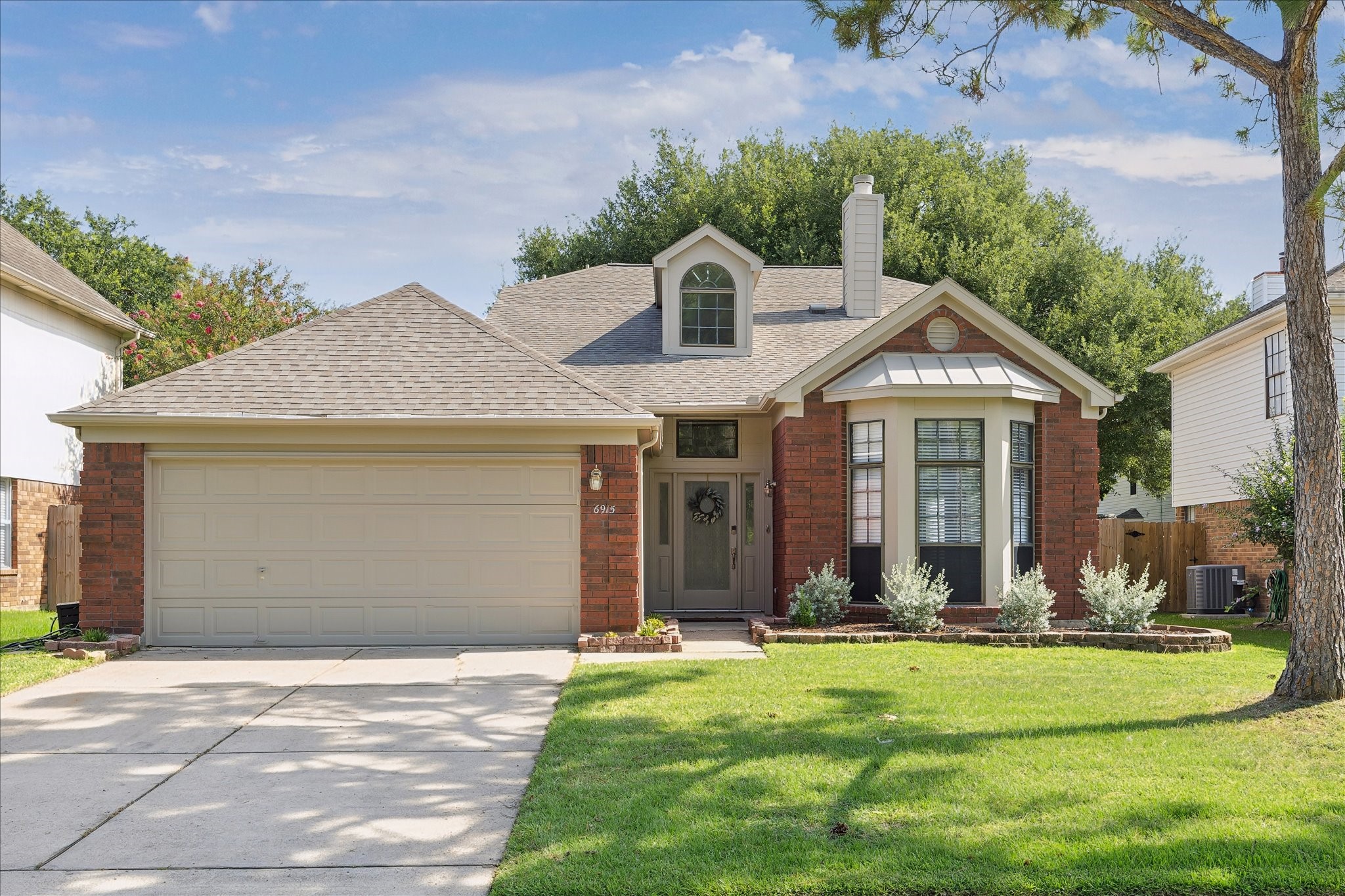 6915 Redwood Falls Drive Property Photo 1