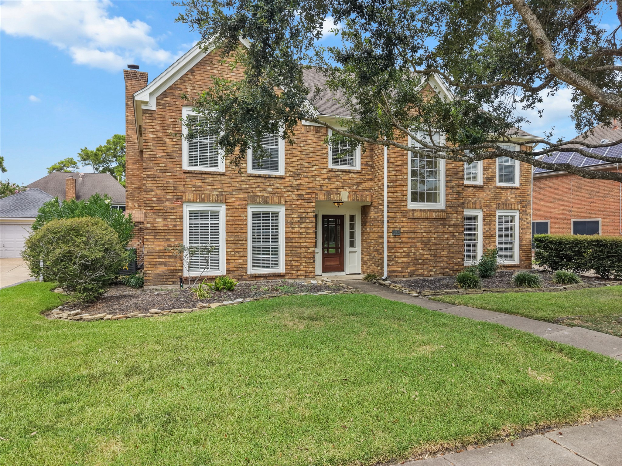 2104 Bay Hill Drive Property Photo 2