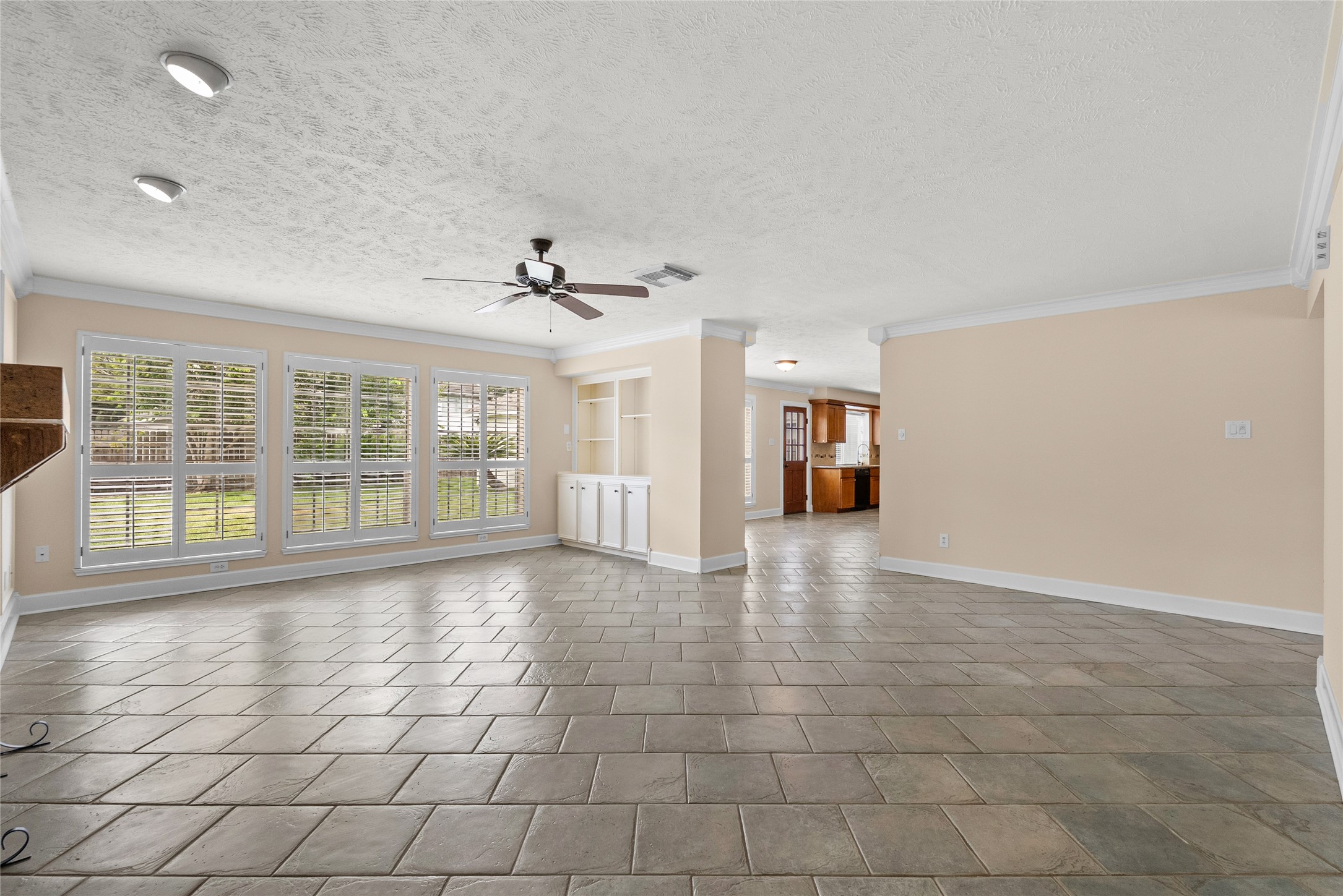 2104 Bay Hill Drive Property Photo 10