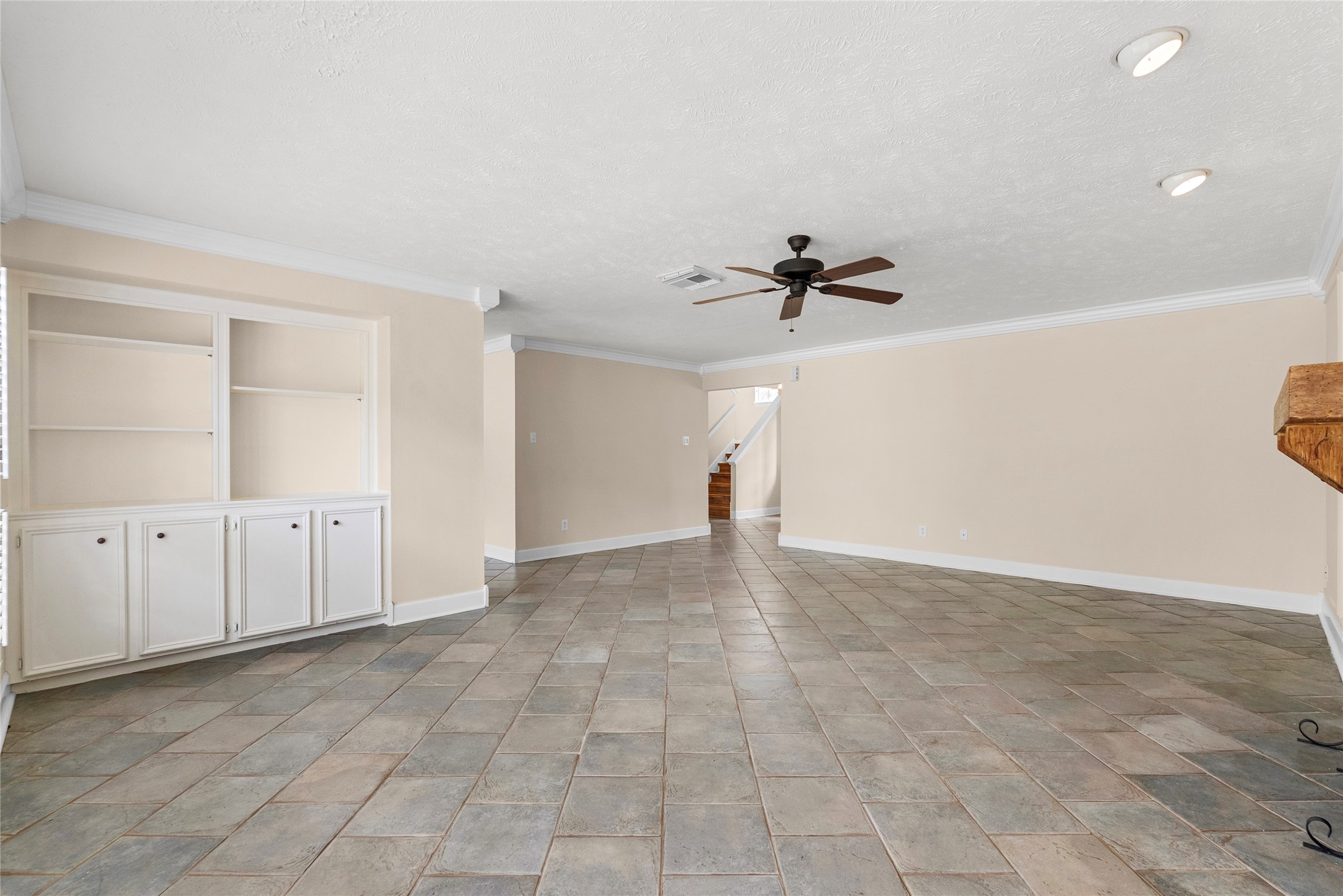 2104 Bay Hill Drive Property Photo 11