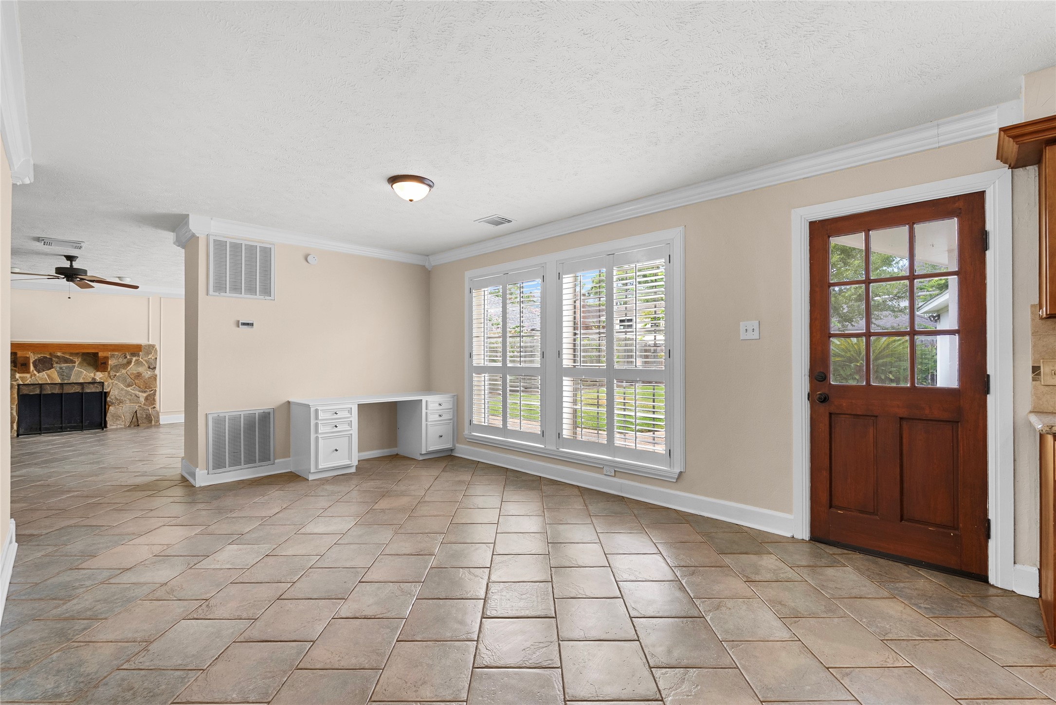 2104 Bay Hill Drive Property Photo 13