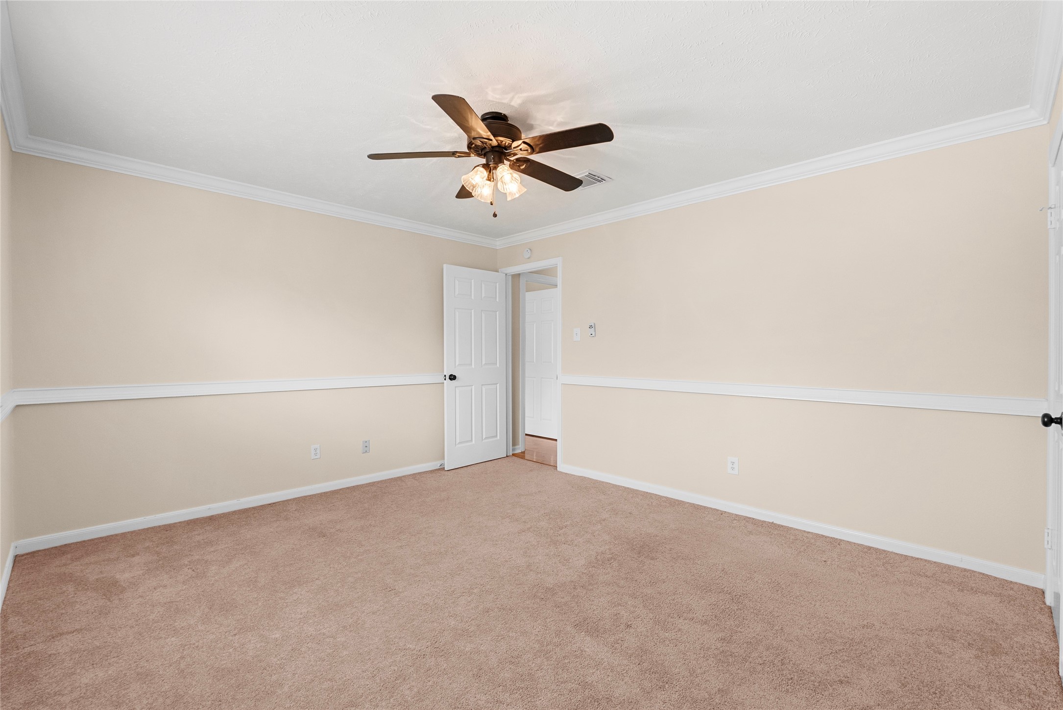 2104 Bay Hill Drive Property Photo 27