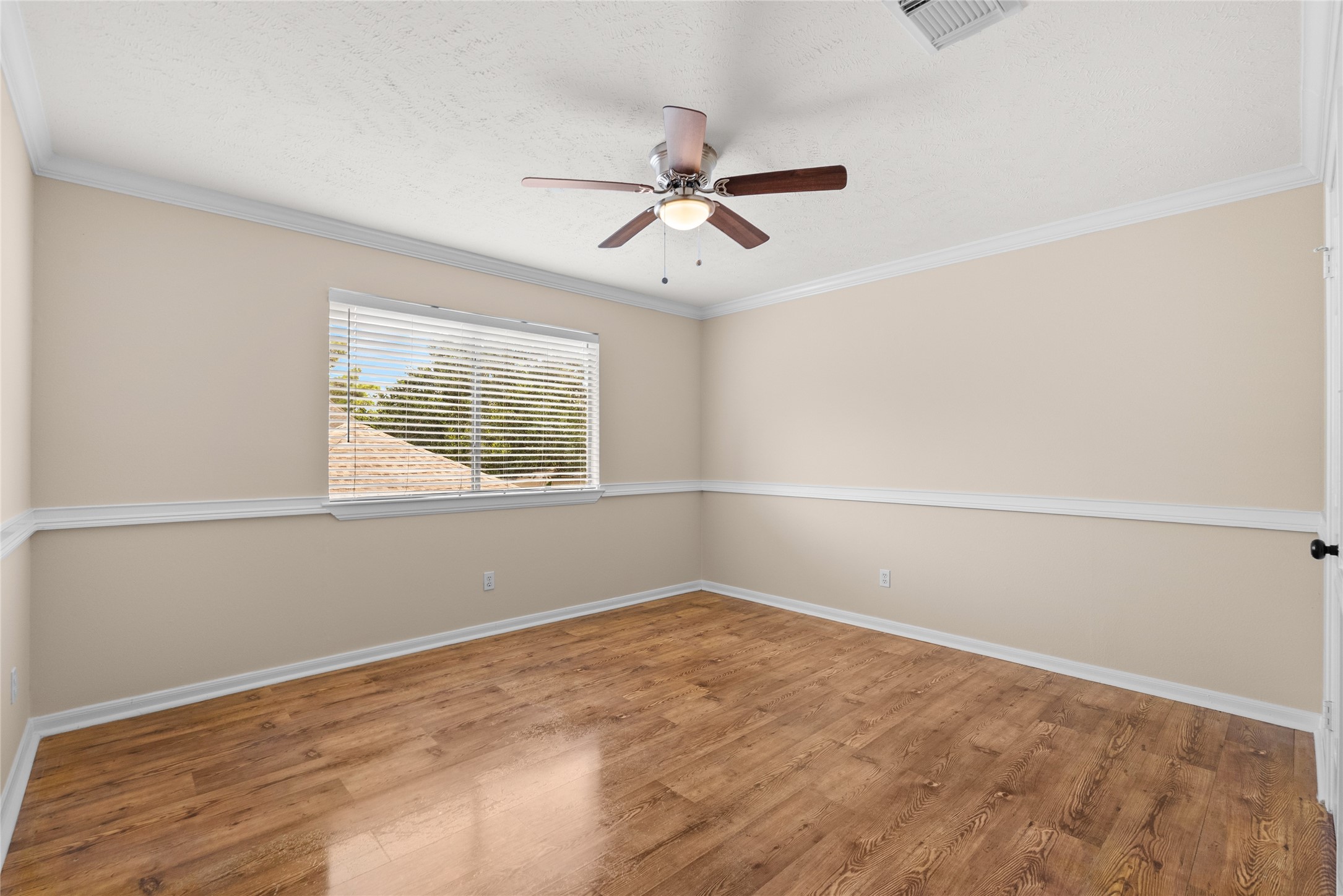 2104 Bay Hill Drive Property Photo 28