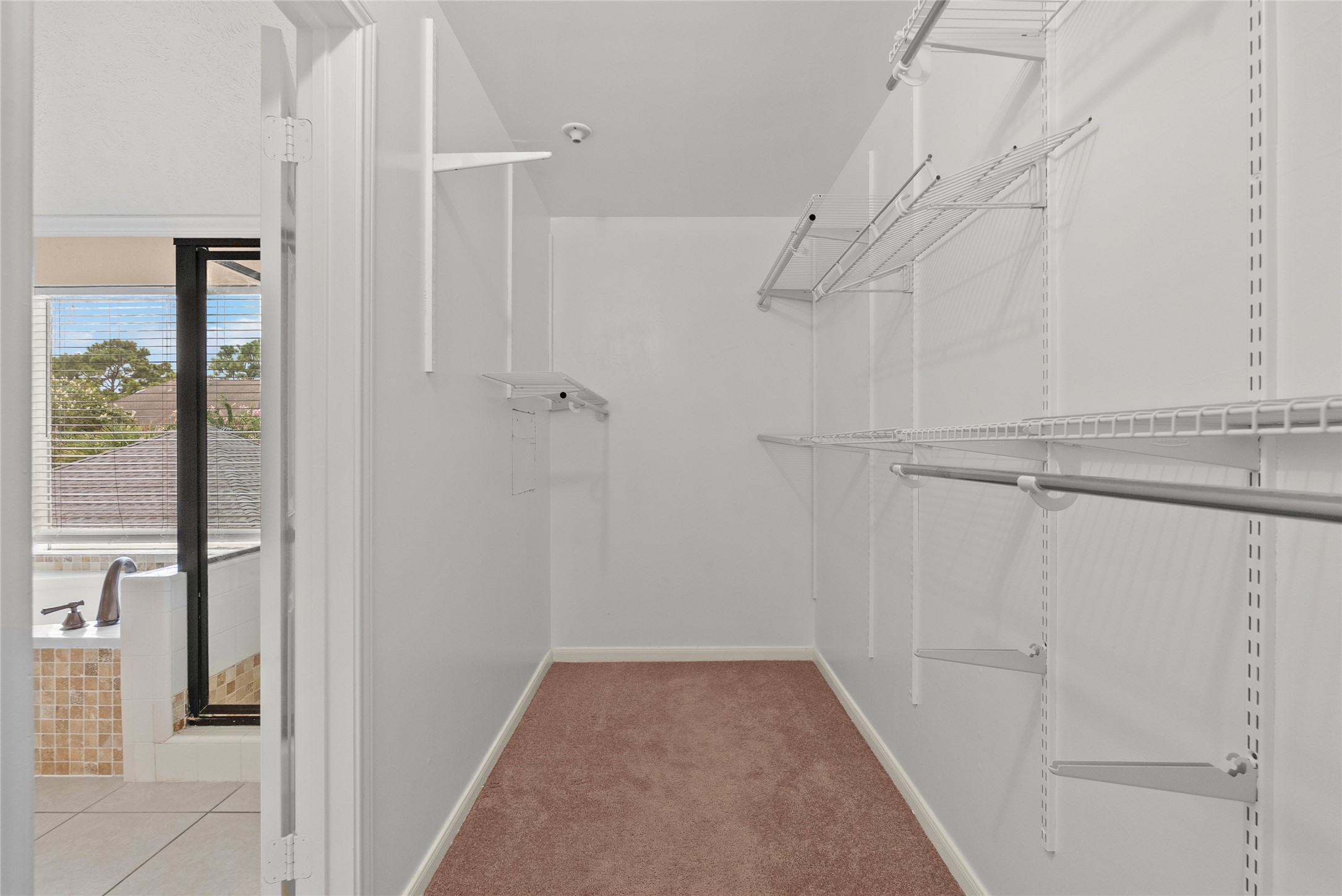 2104 Bay Hill Drive Property Photo 30