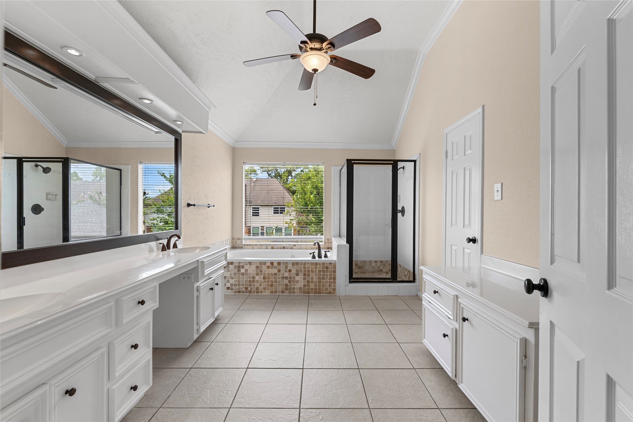 2104 Bay Hill Drive Property Photo 33