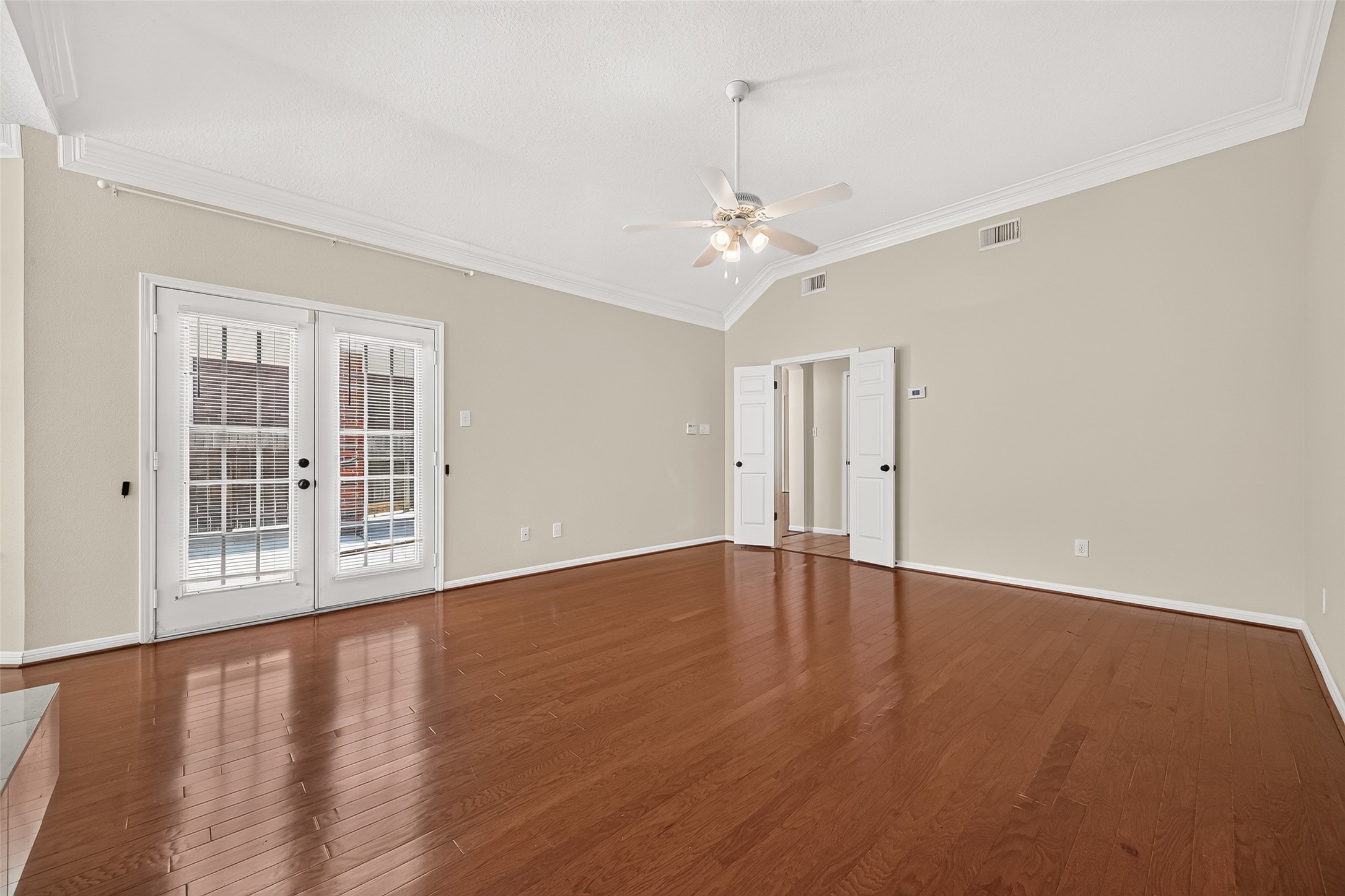 3215 Quiet Lake Drive Property Photo 16