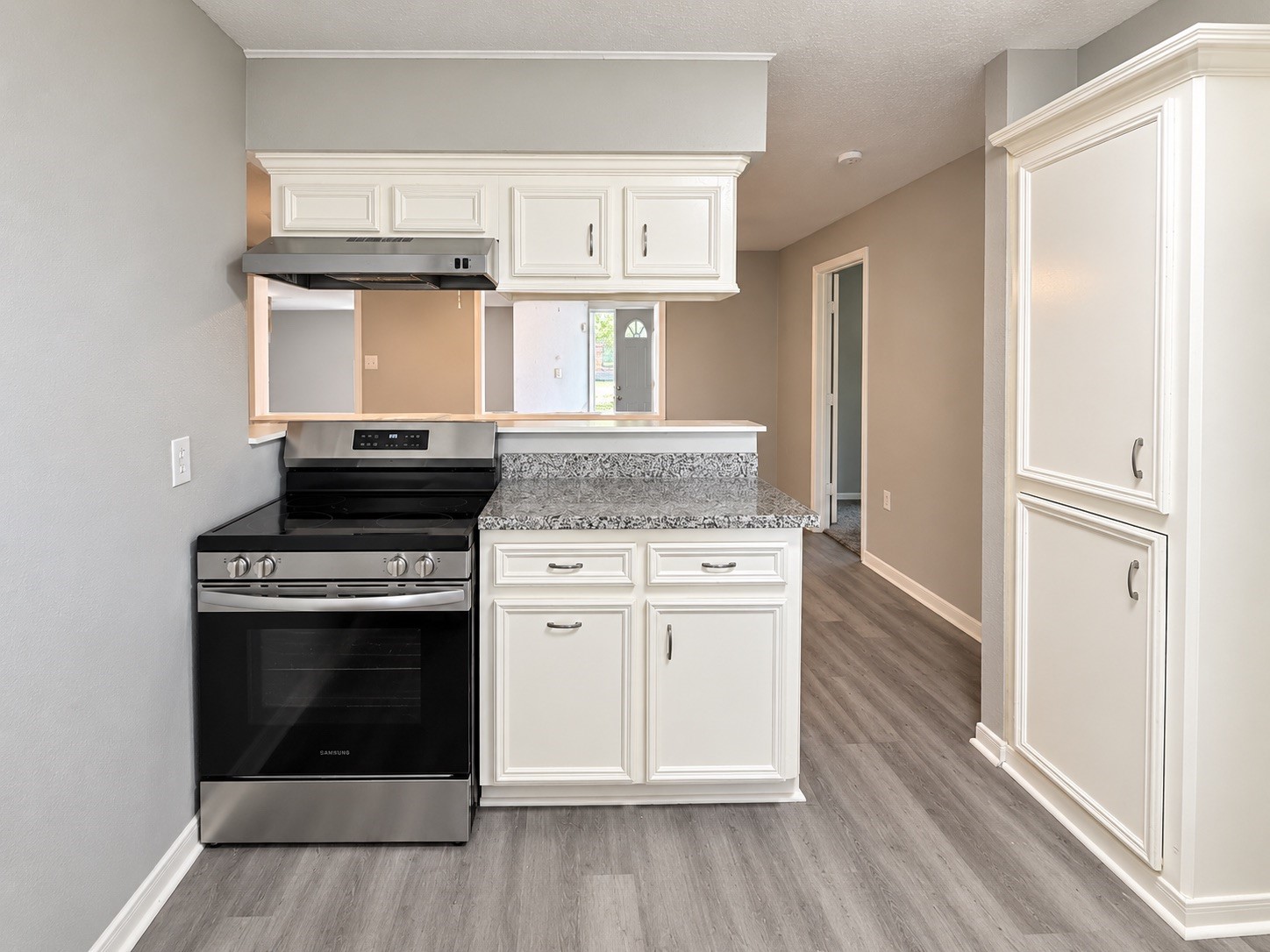 16907 Argyle Road Property Photo 7