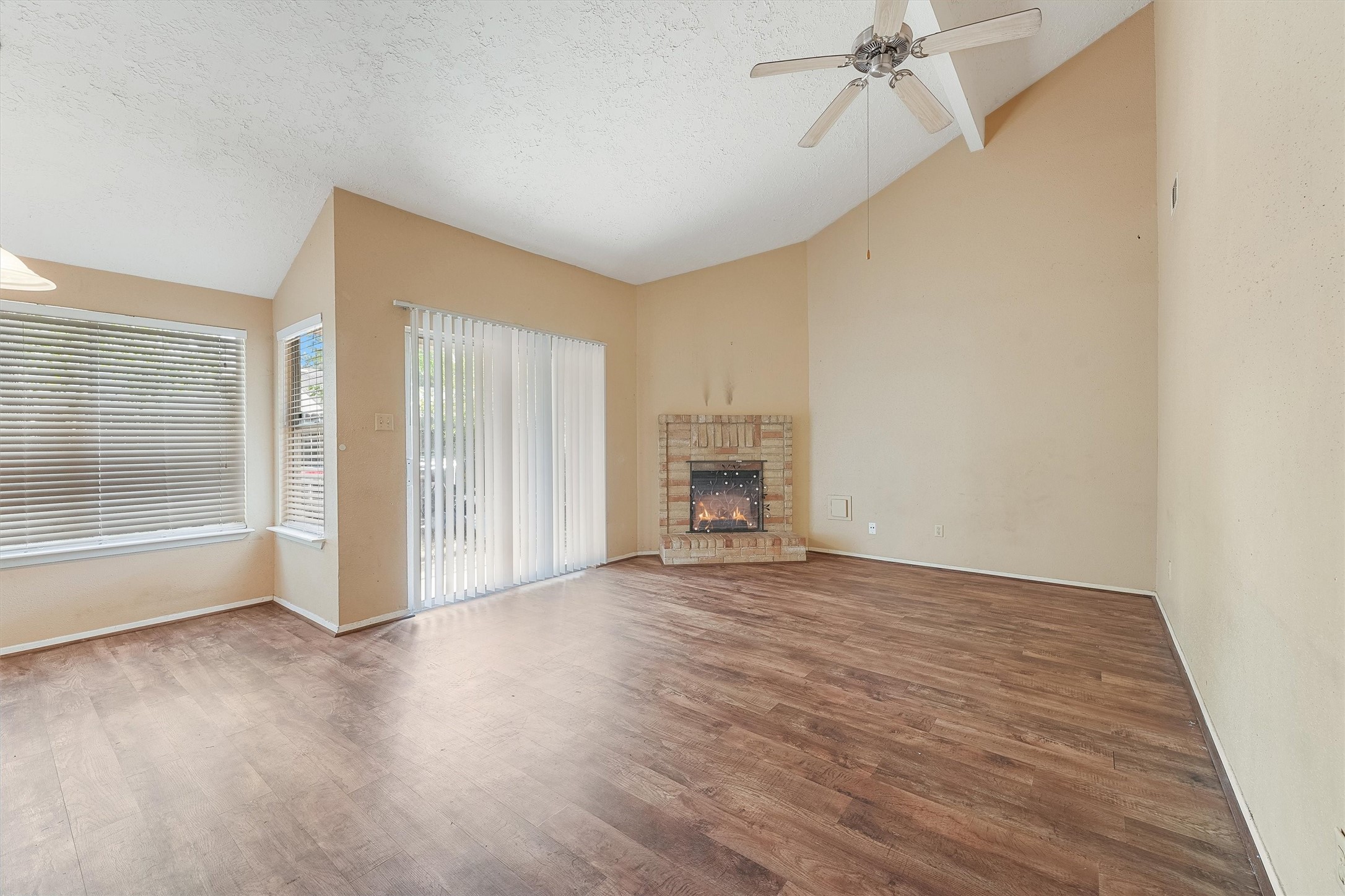 19459 Cypress Canyon Drive Property Photo 3