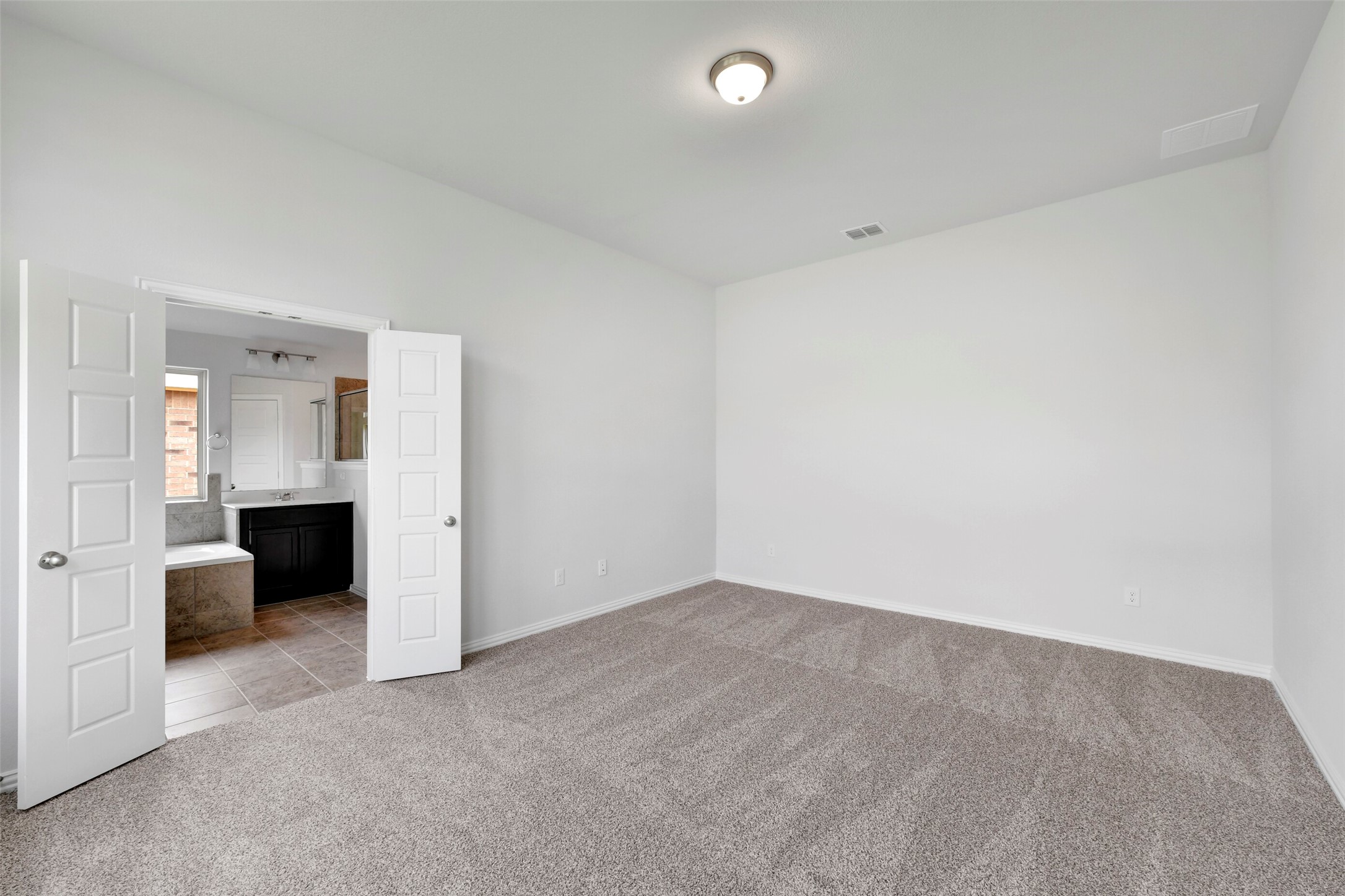 2207 Villa Flora Lane Property Photo 12