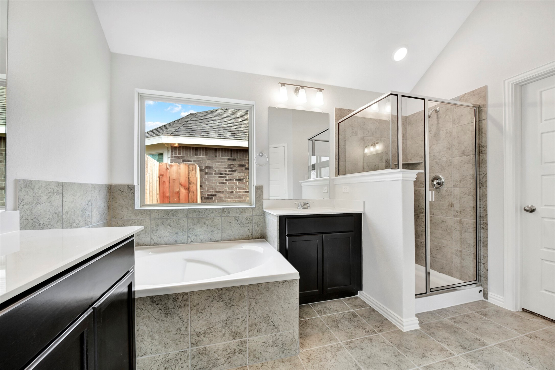 2207 Villa Flora Lane Property Photo 14