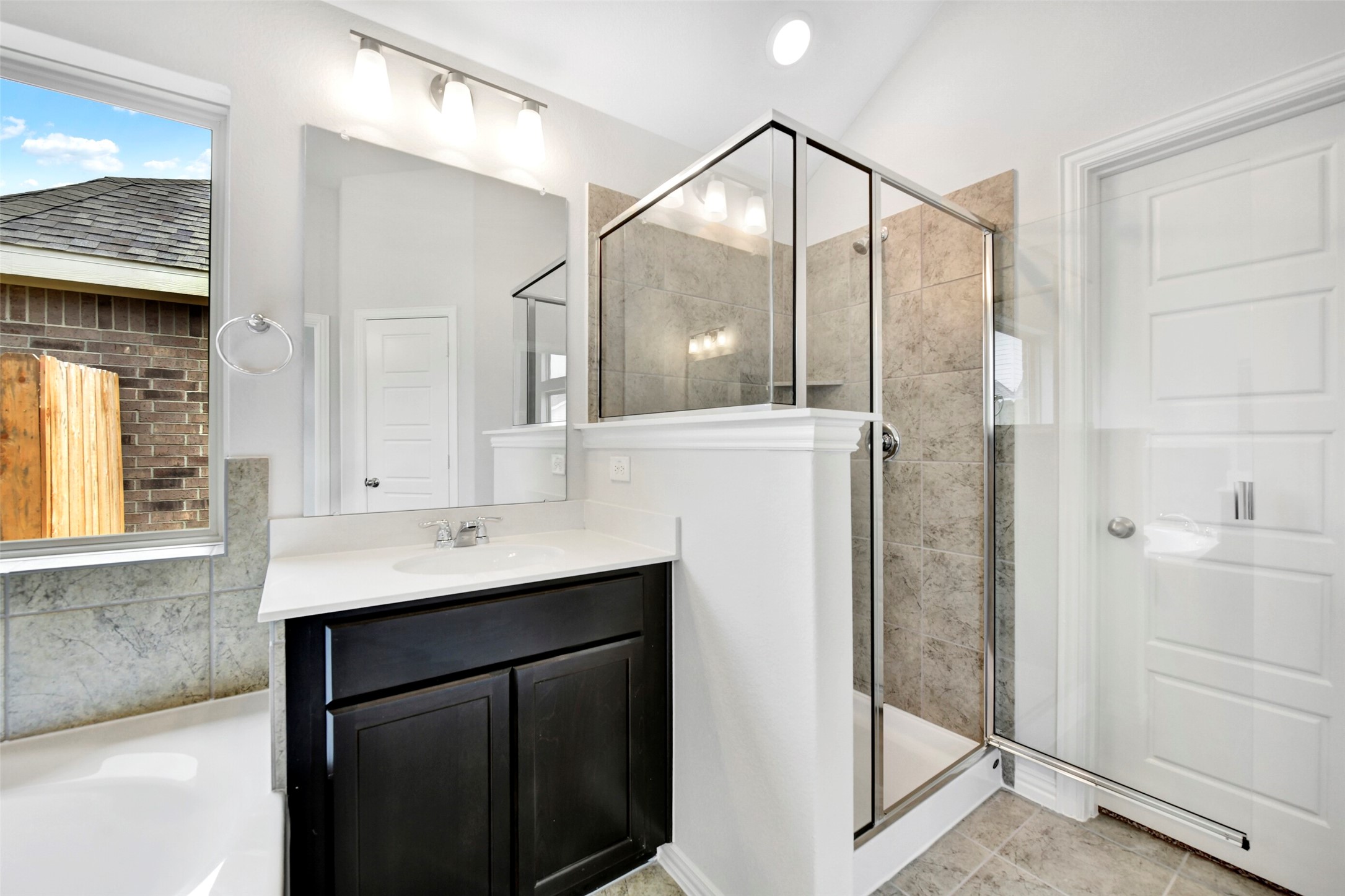 2207 Villa Flora Lane Property Photo 15