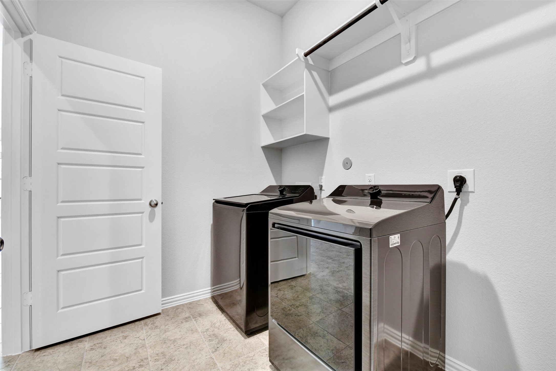 2207 Villa Flora Lane Property Photo 24