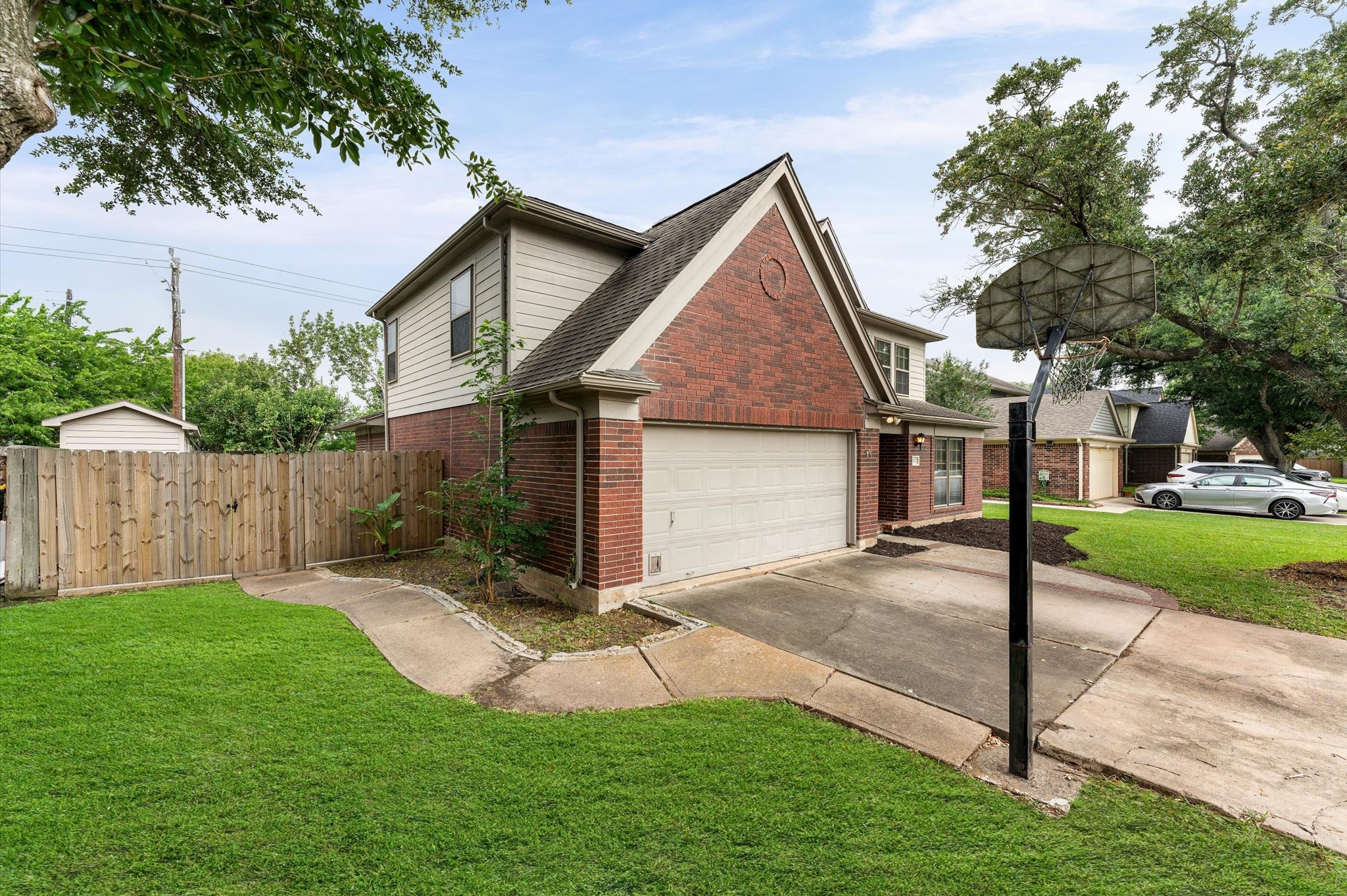 10822 Spruce Drive S Property Photo 5