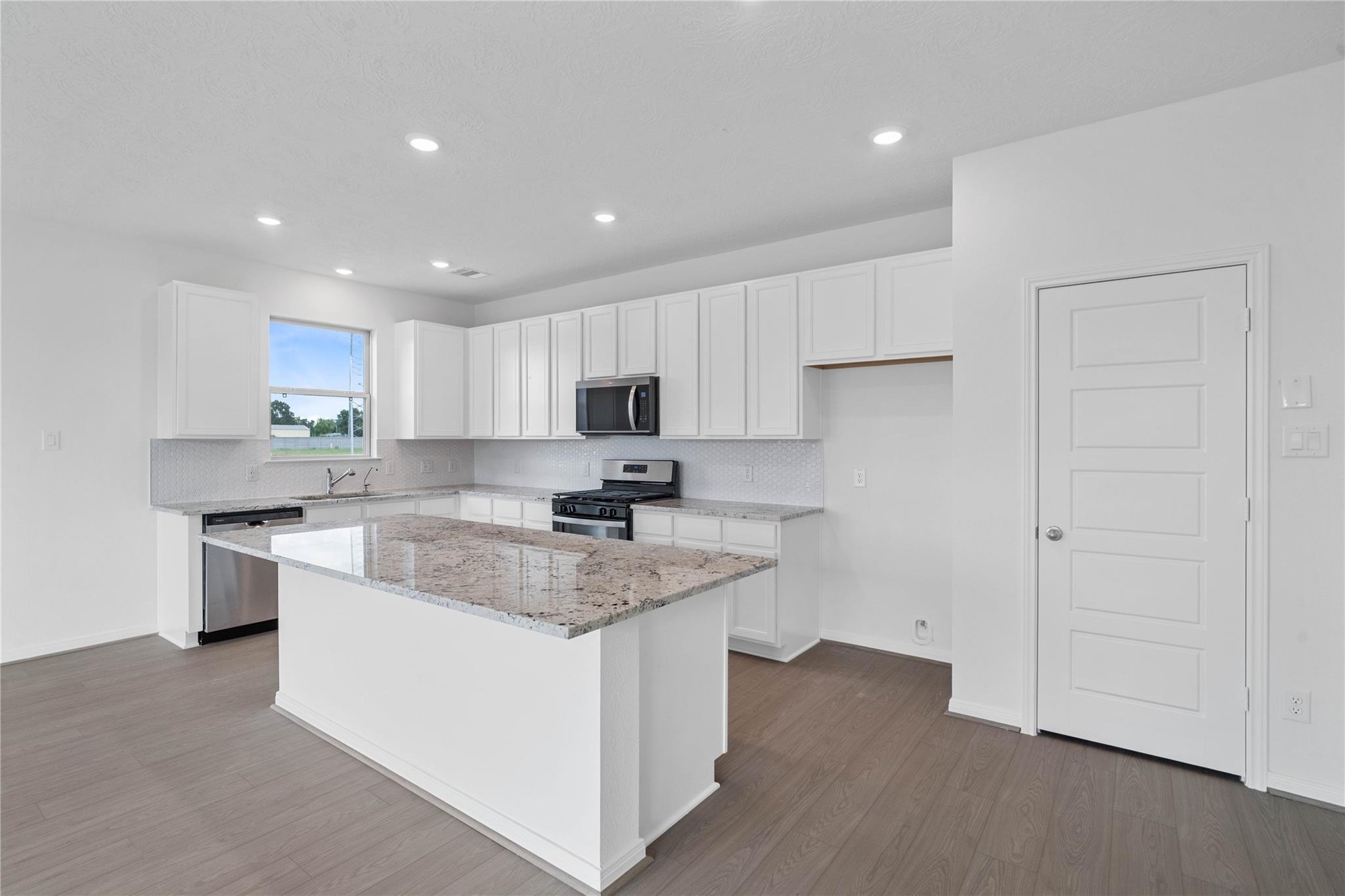 5412 Kindred Street Property Photo 10