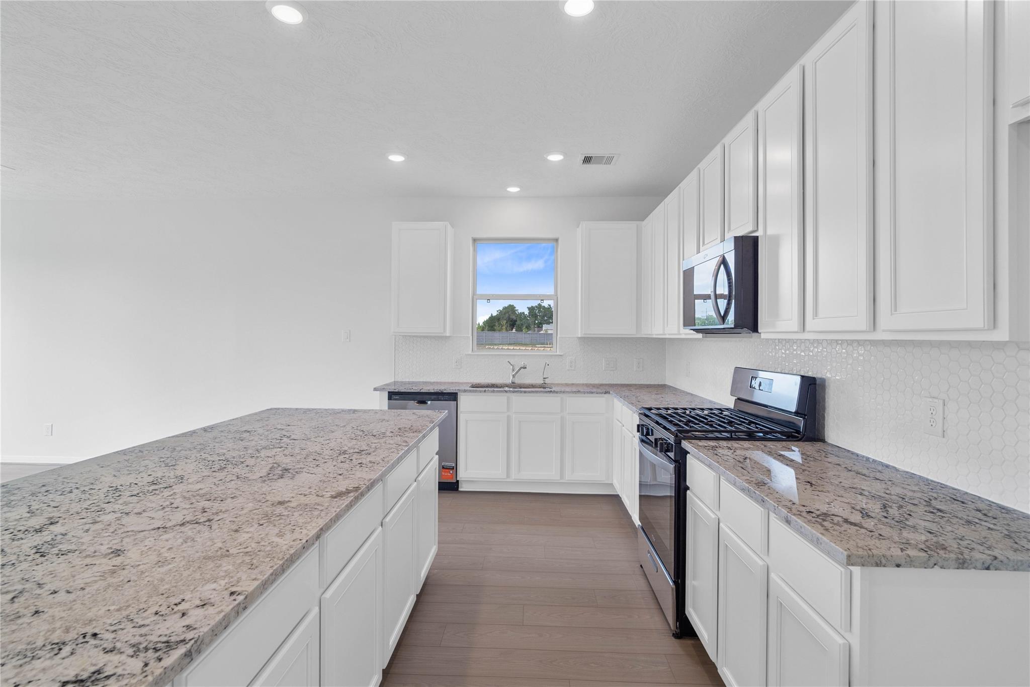 5412 Kindred Street Property Photo 11