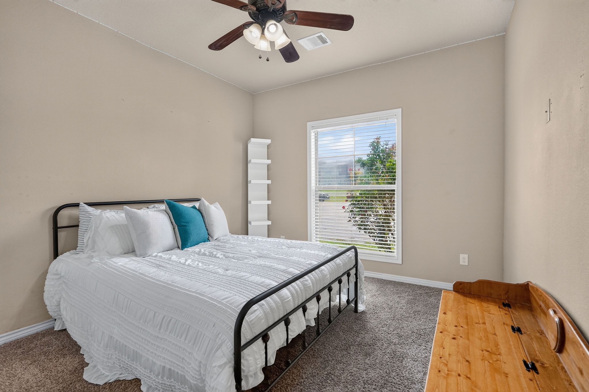 4001 Golden Eagle Drive Property Photo 11